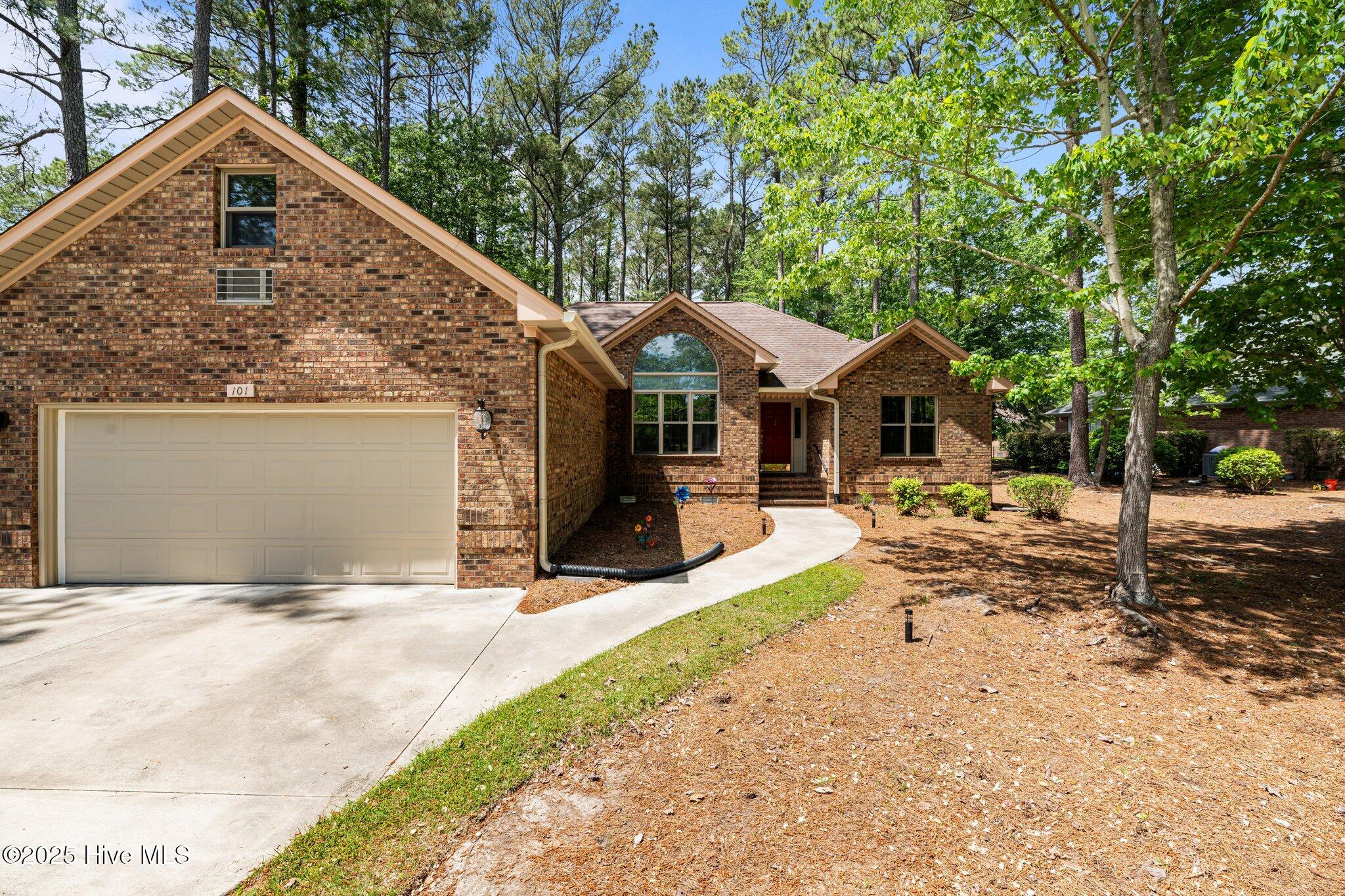 101 Southern Hills Drive Property Photo