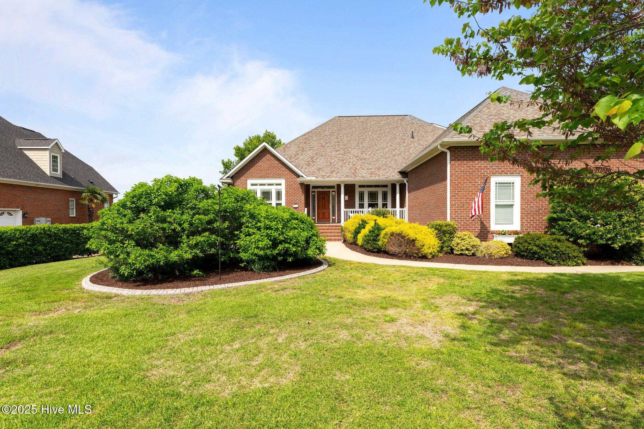 409 Neuse Harbour Boulevard Property Photo 3