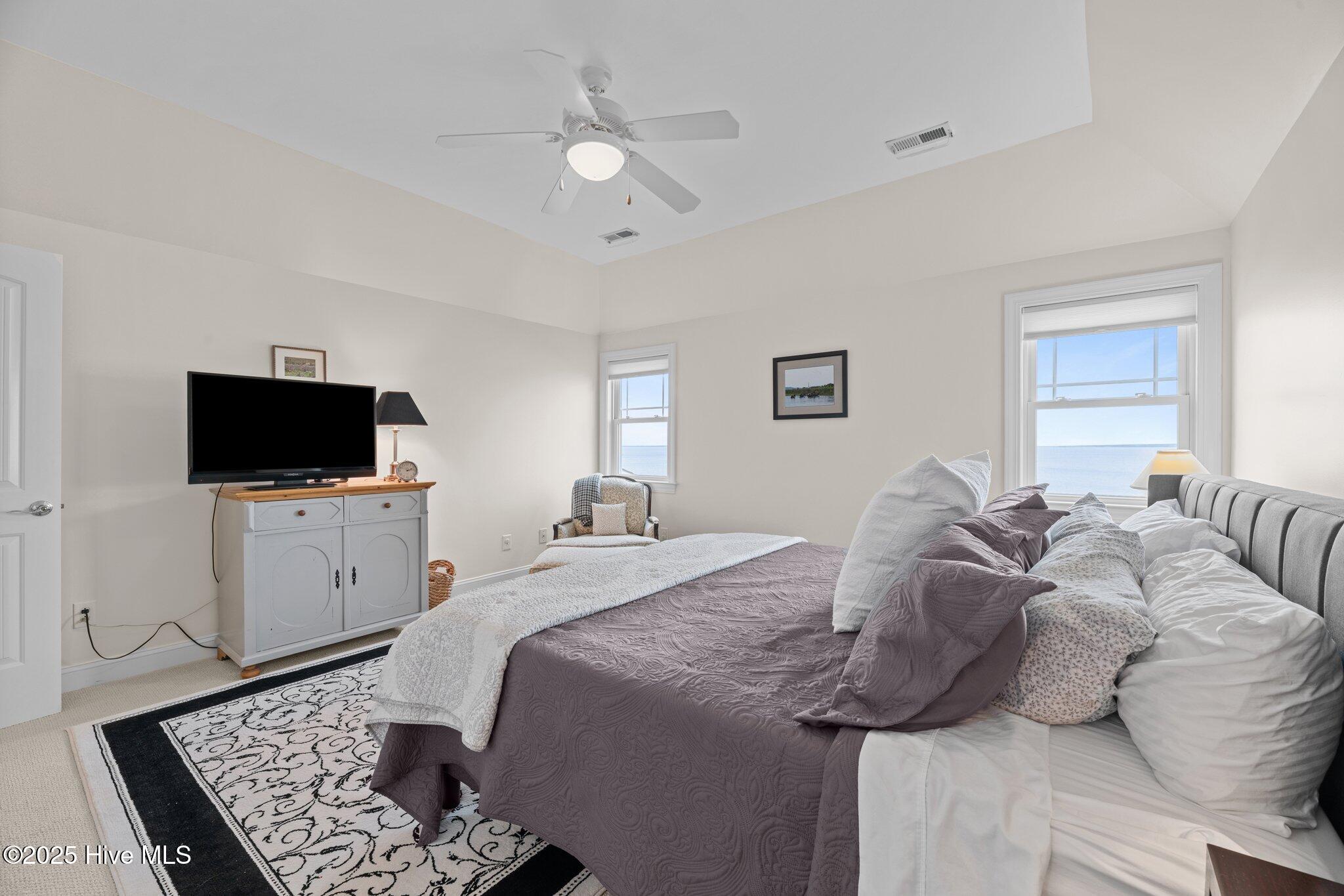 409 Neuse Harbour Boulevard Property Photo 32