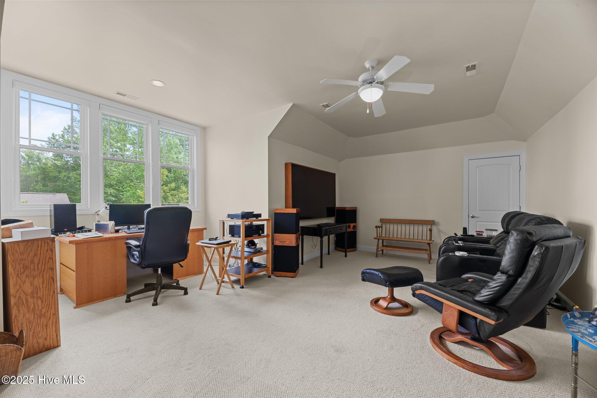 409 Neuse Harbour Boulevard Property Photo 35