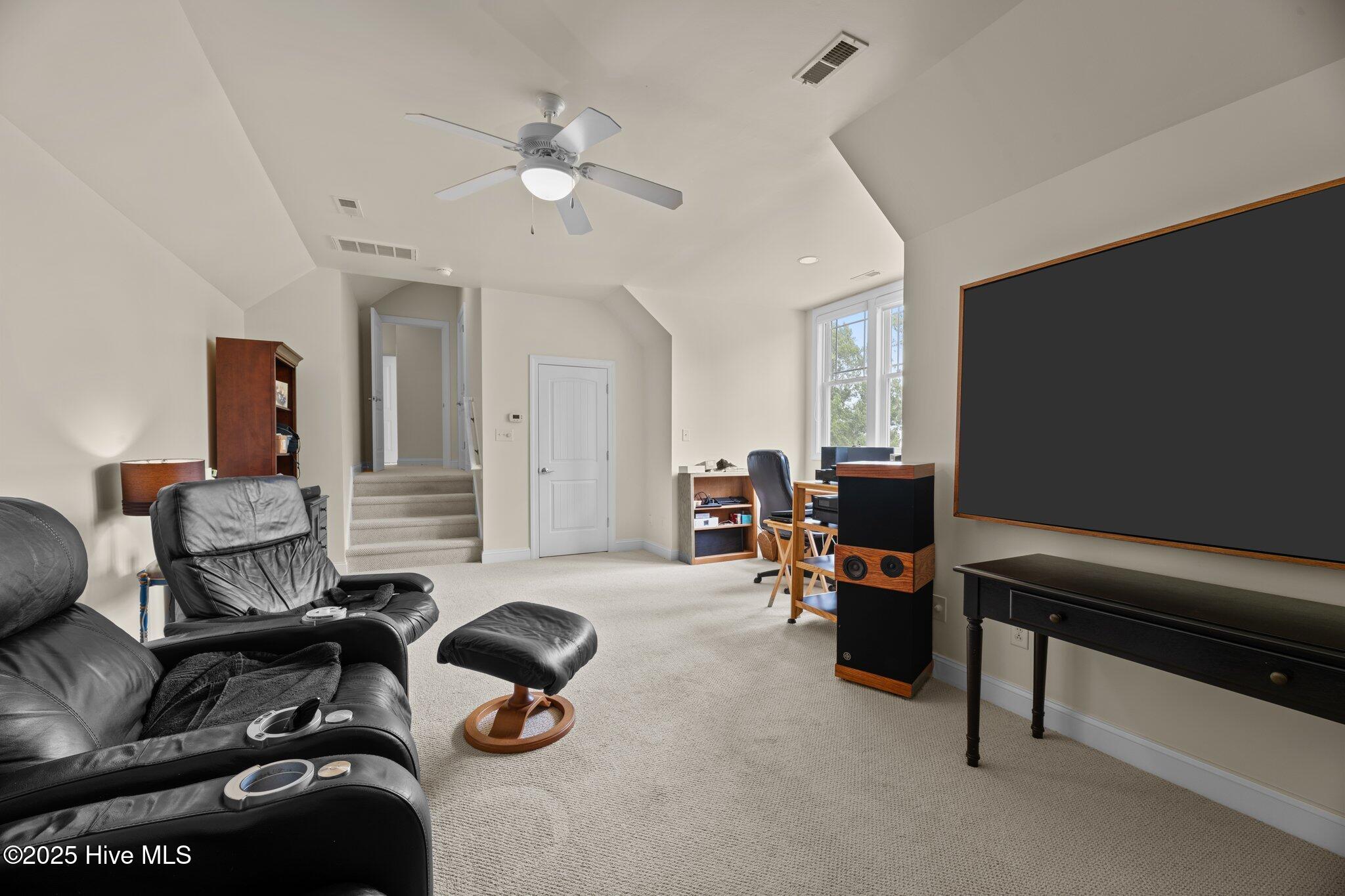 409 Neuse Harbour Boulevard Property Photo 36