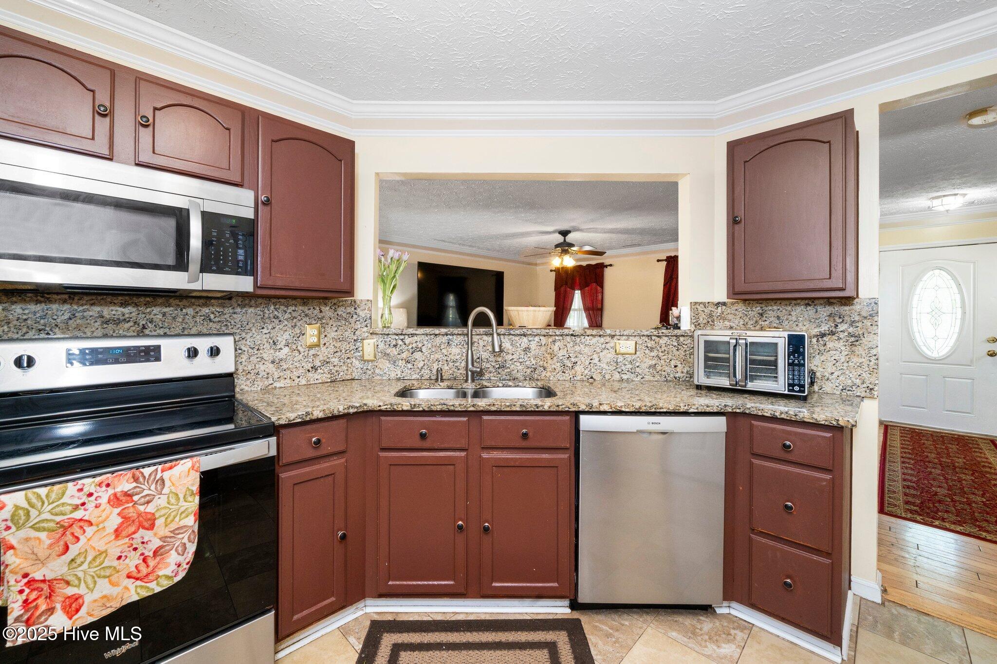 4125 Palafox Court Property Photo 9