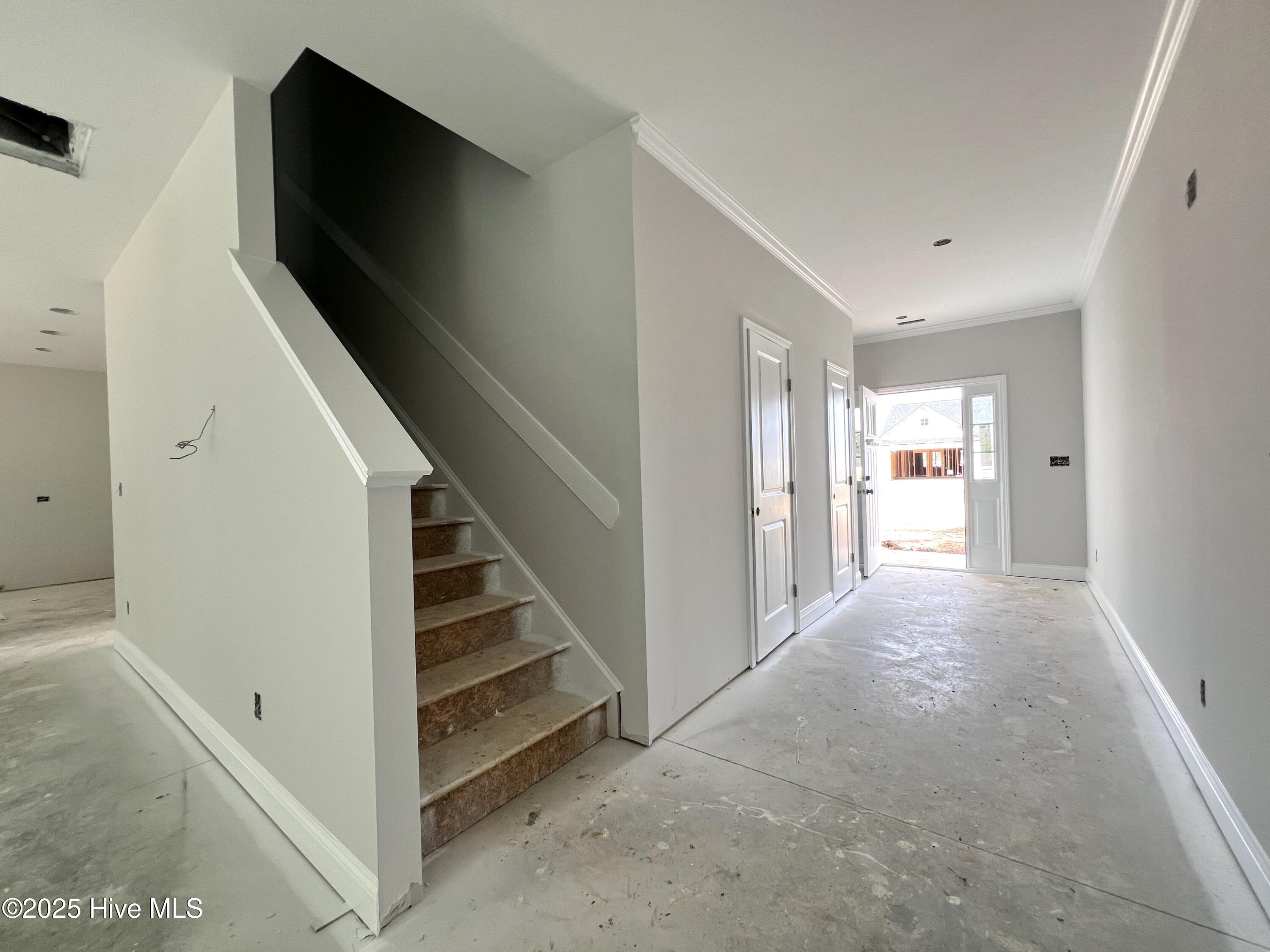 240 Sacksonia Street Property Photo 8