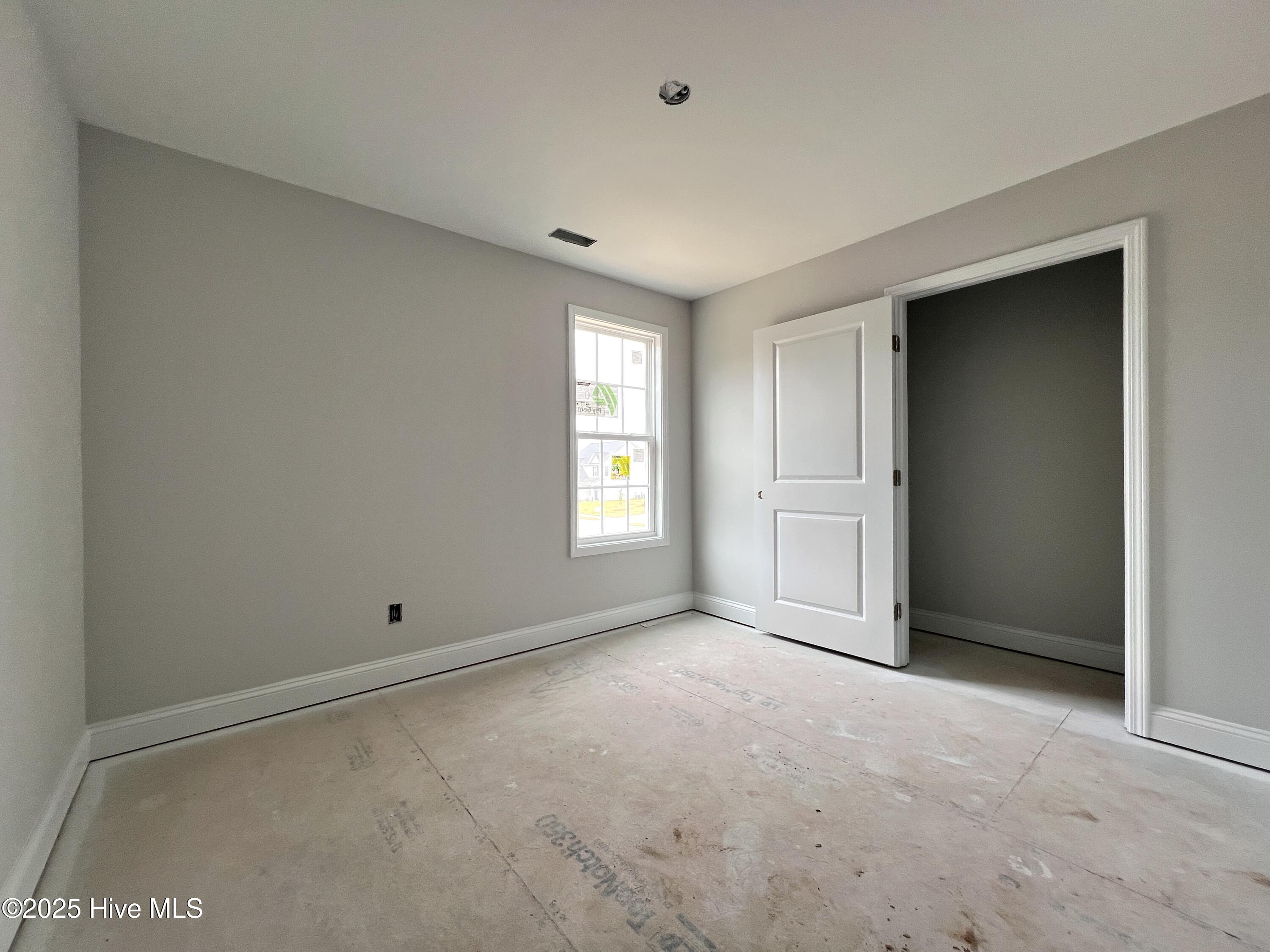 240 Sacksonia Street Property Photo 11