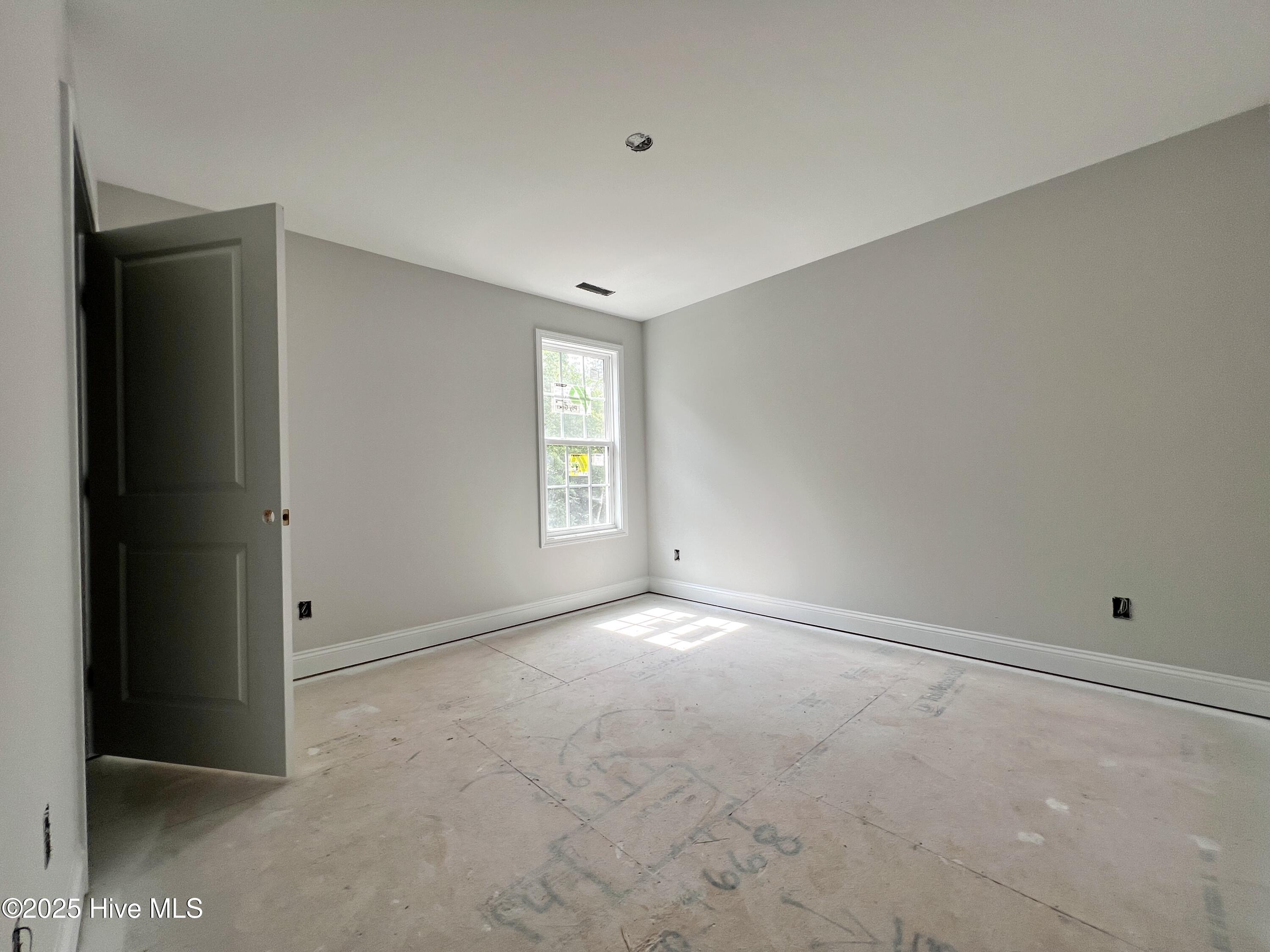 240 Sacksonia Street Property Photo 12