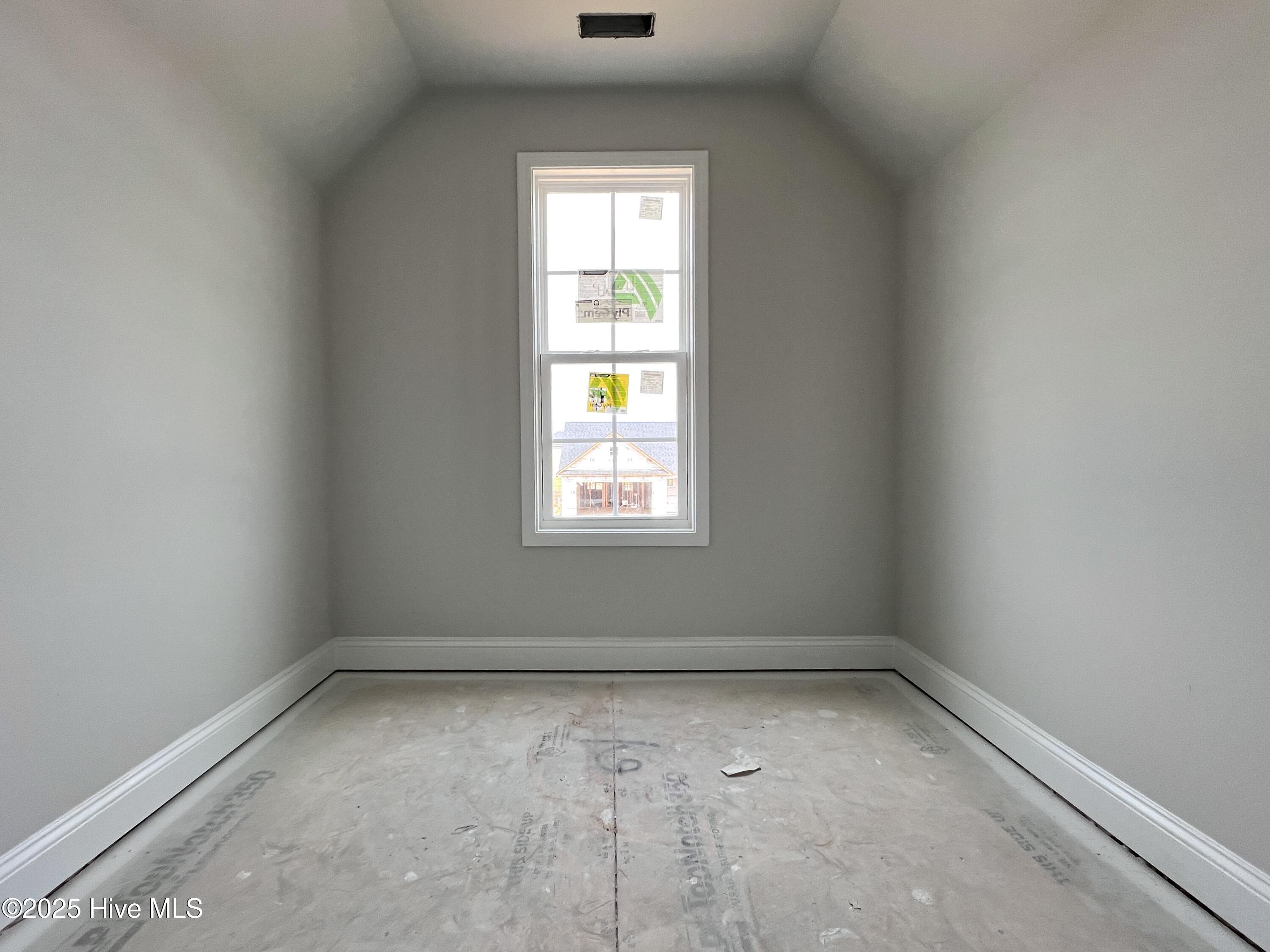 240 Sacksonia Street Property Photo 17
