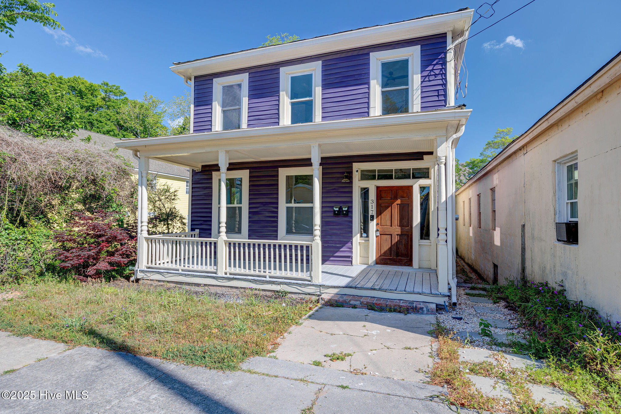 317 Wright Street Property Photo 2