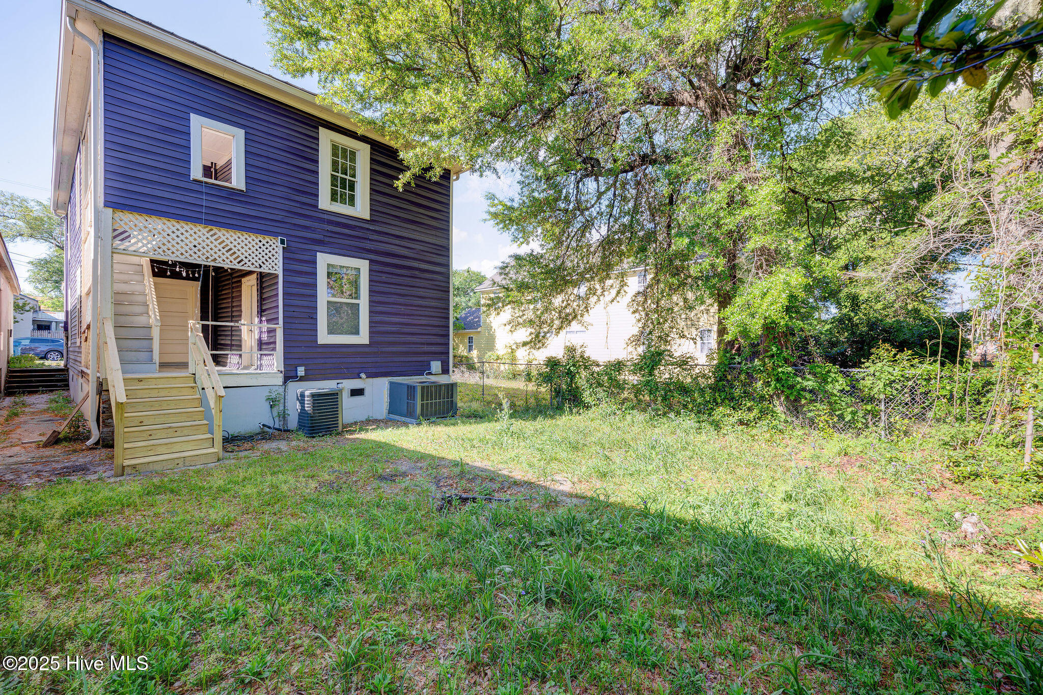 317 Wright Street Property Photo 6