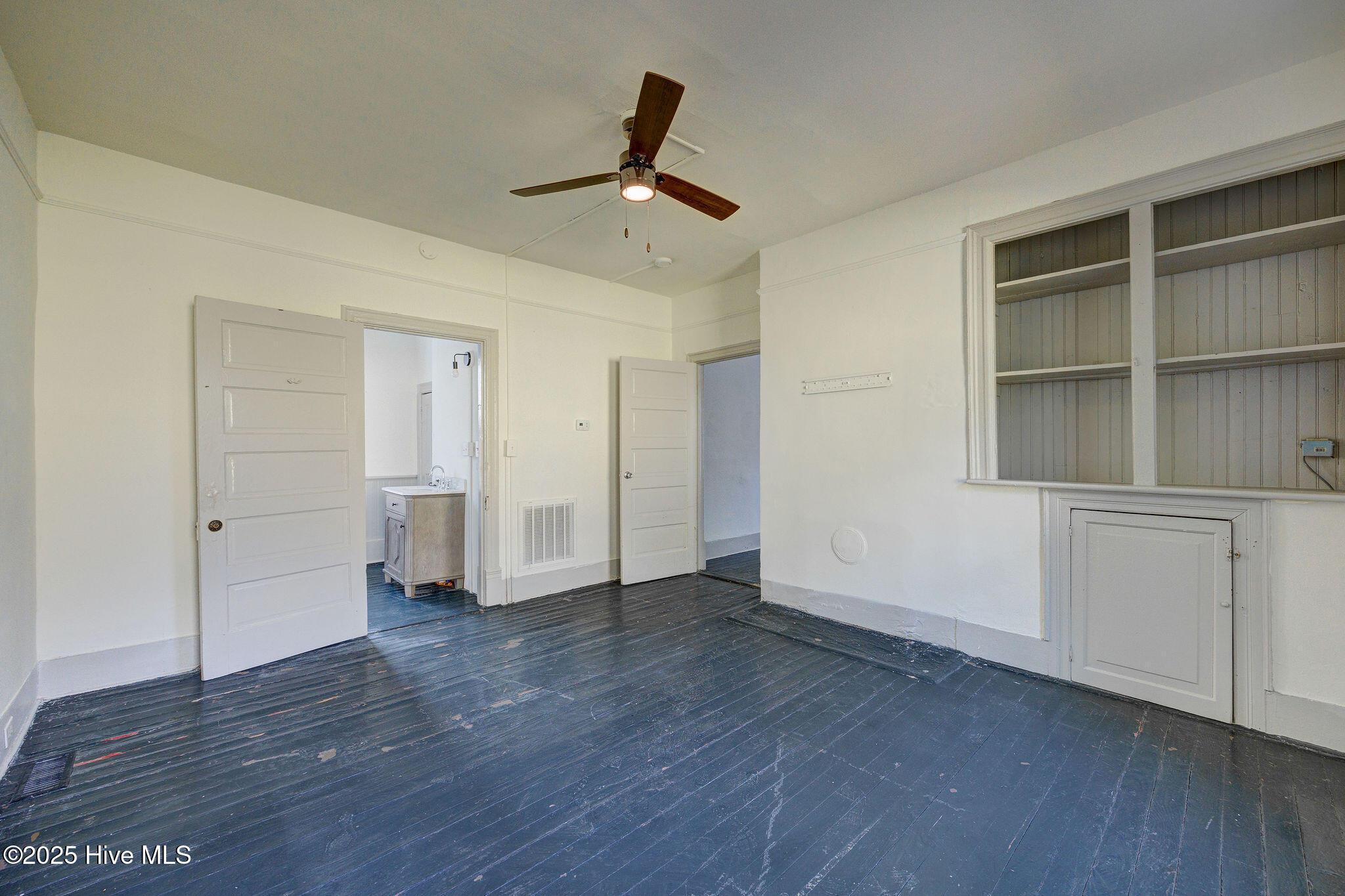 317 Wright Street Property Photo 17