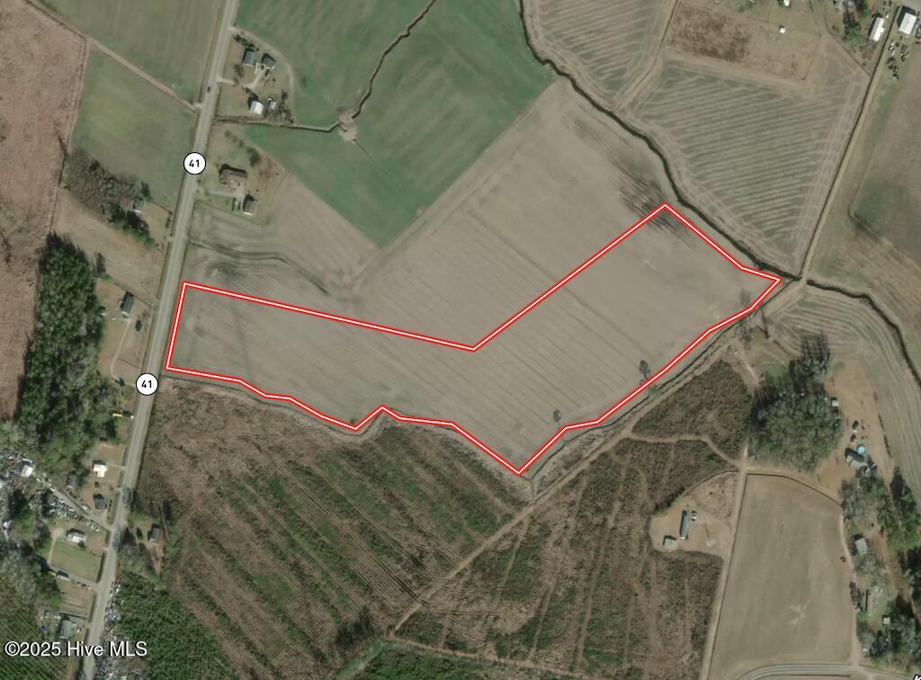 02 Hwy 41 Property Photo