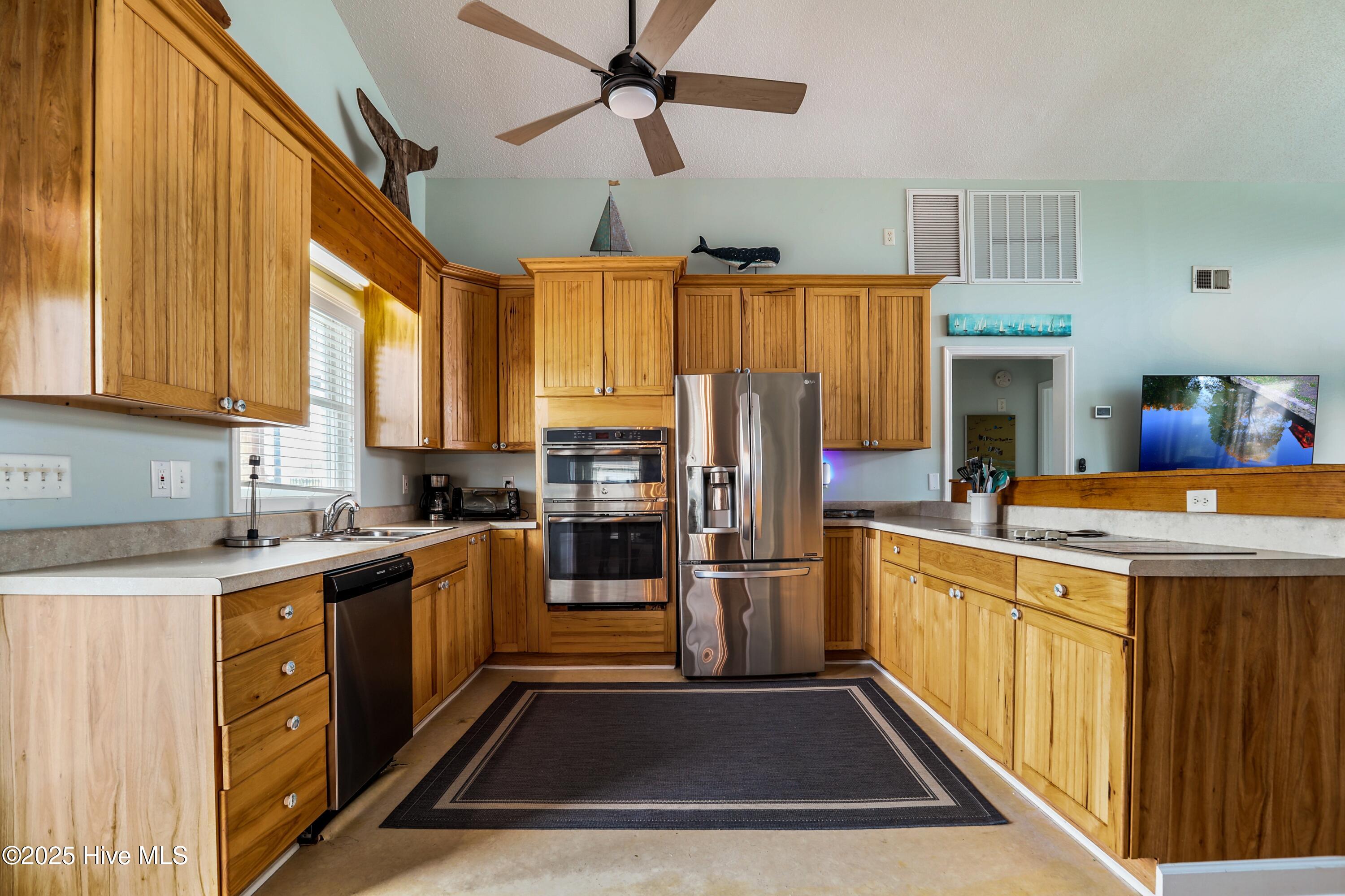128 Charlotte Street Property Photo 21