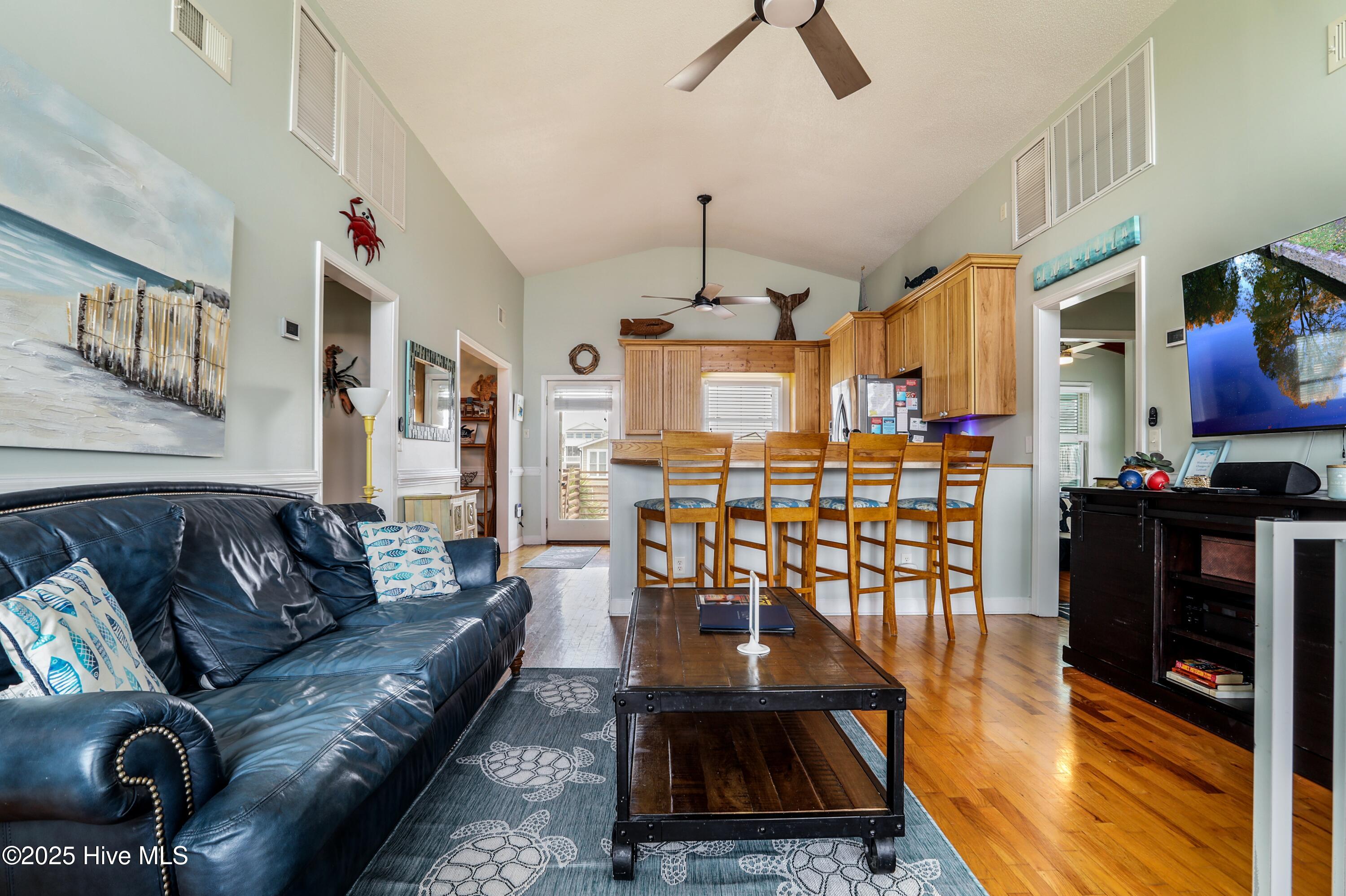 128 Charlotte Street Property Photo 24