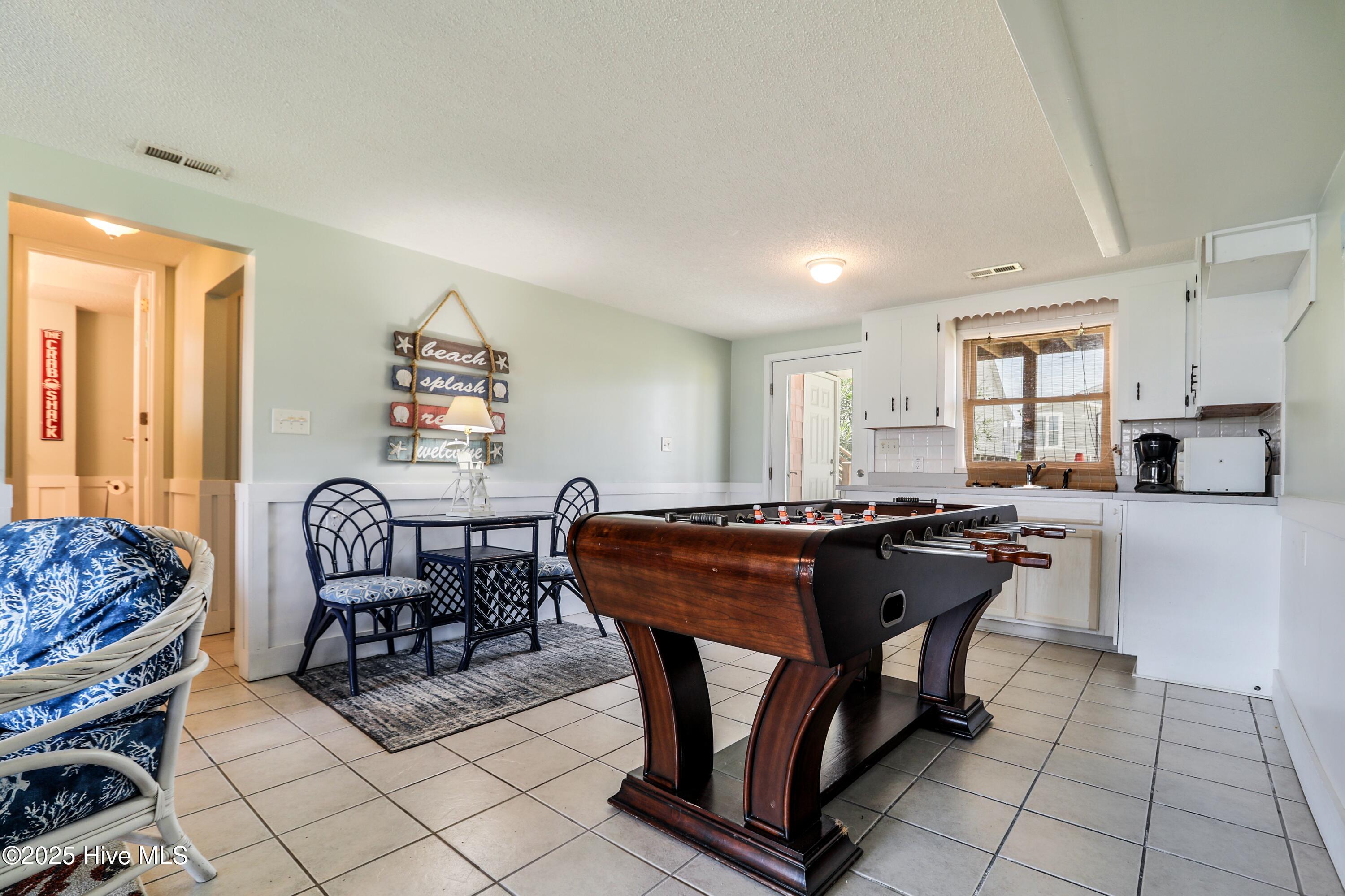 128 Charlotte Street Property Photo 28
