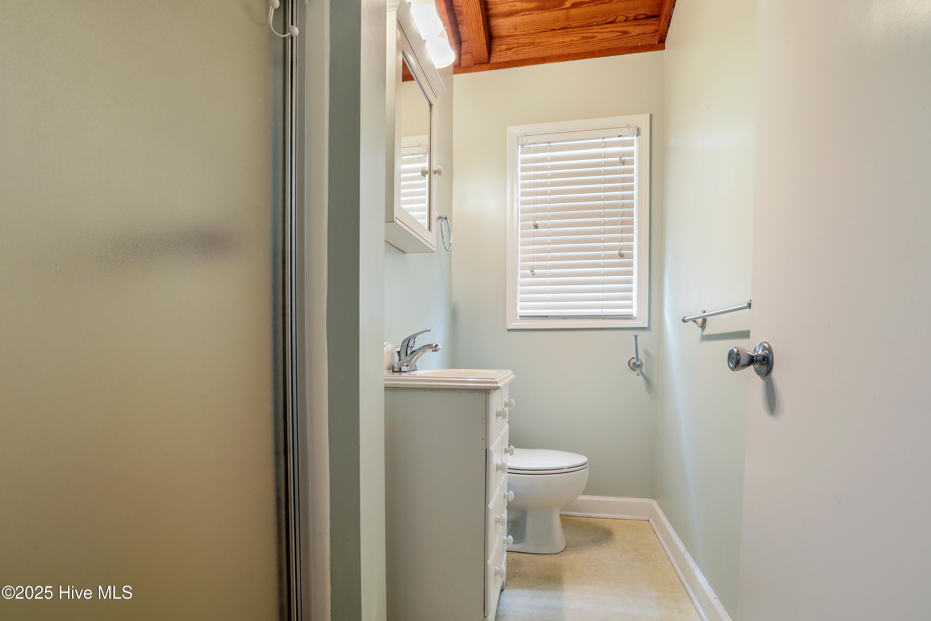 128 Charlotte Street Property Photo 40