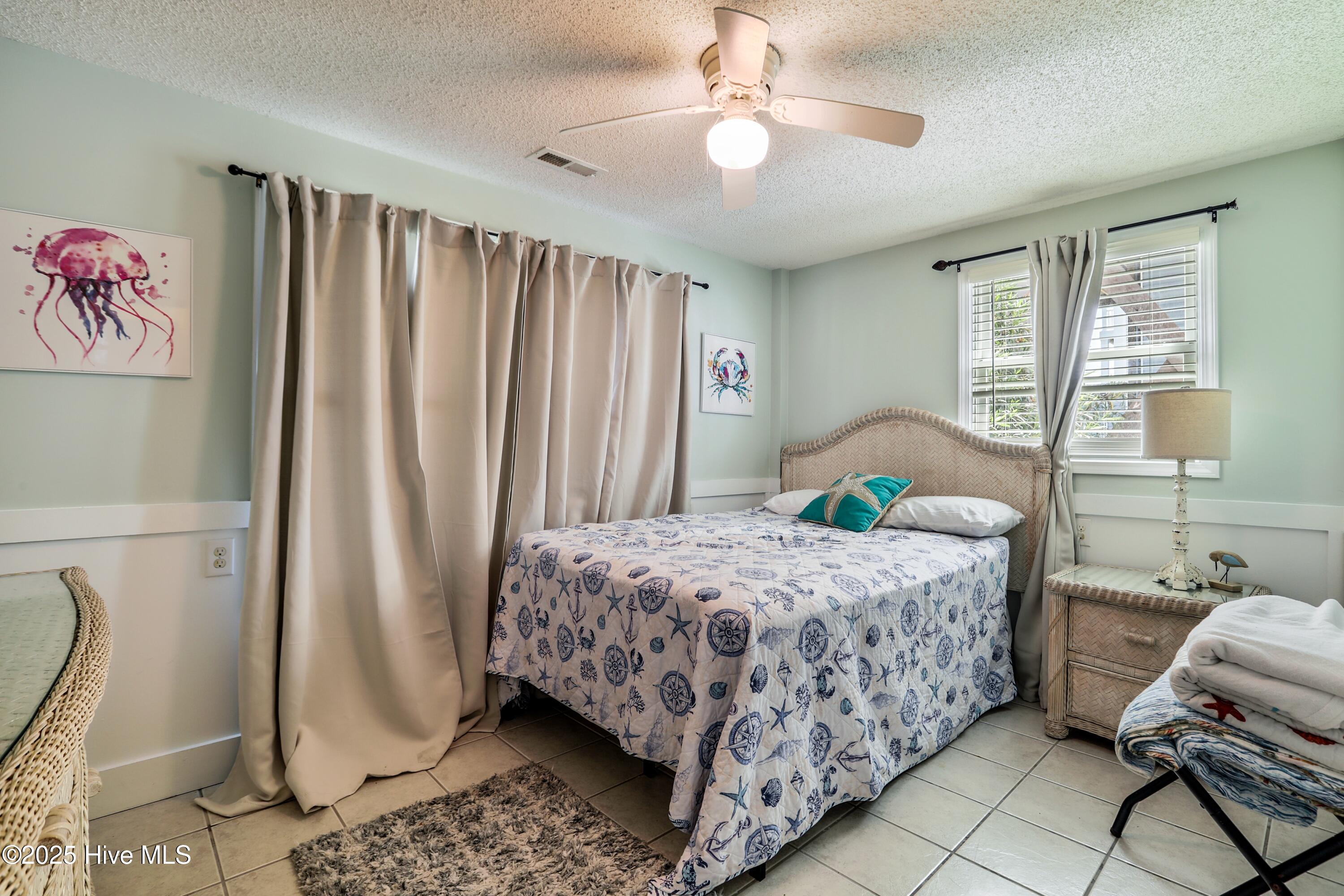 128 Charlotte Street Property Photo 41