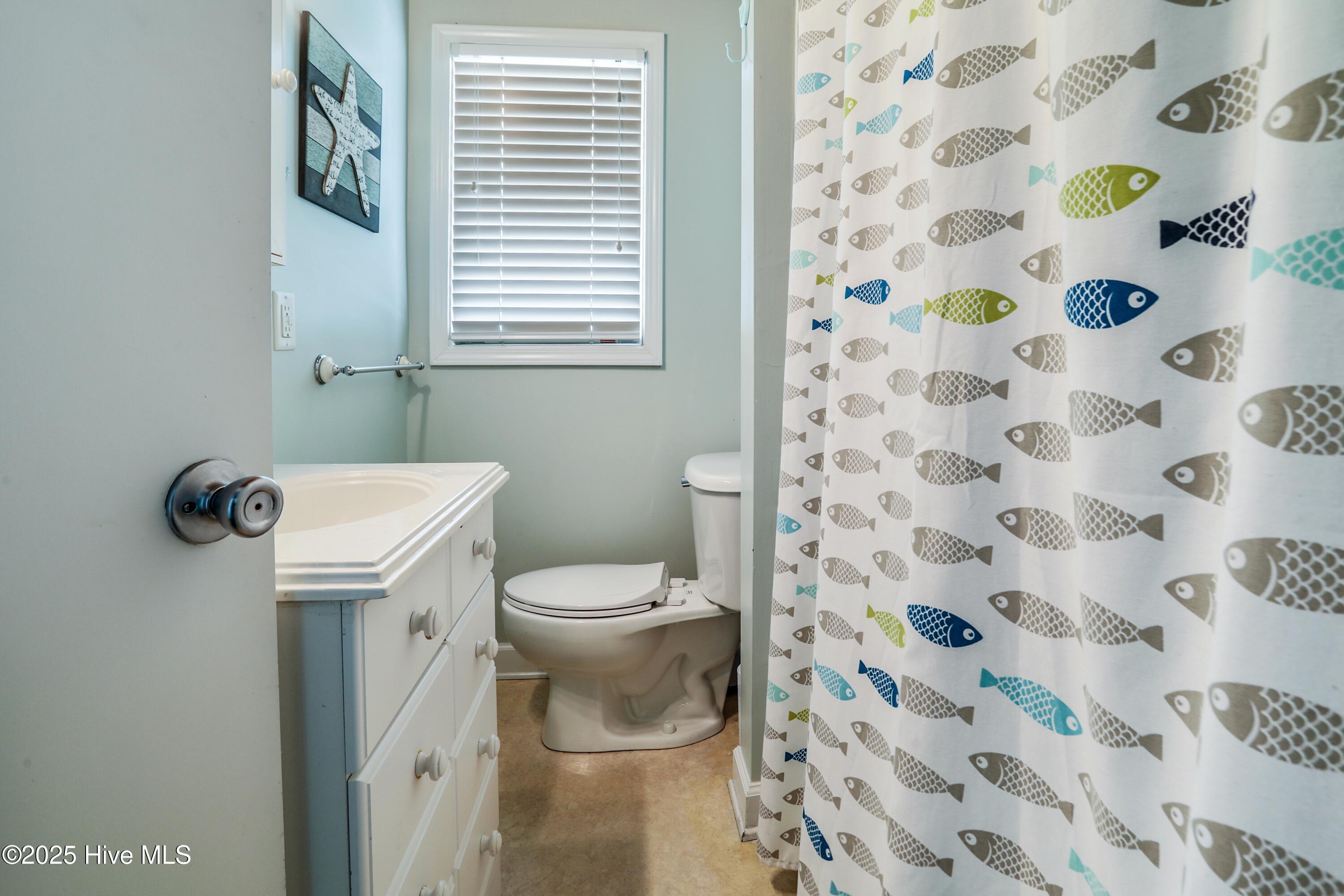 128 Charlotte Street Property Photo 45