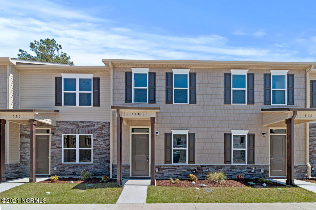 Boyington Place Real Estate Listings Main Image