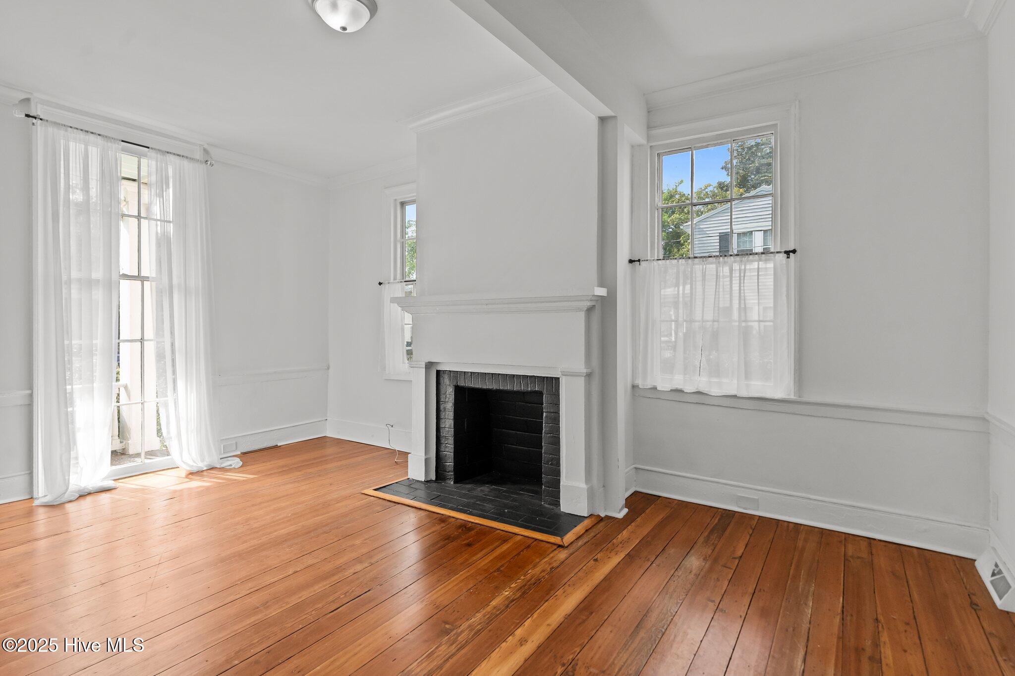 12 N 5th Avenue Property Photo 7