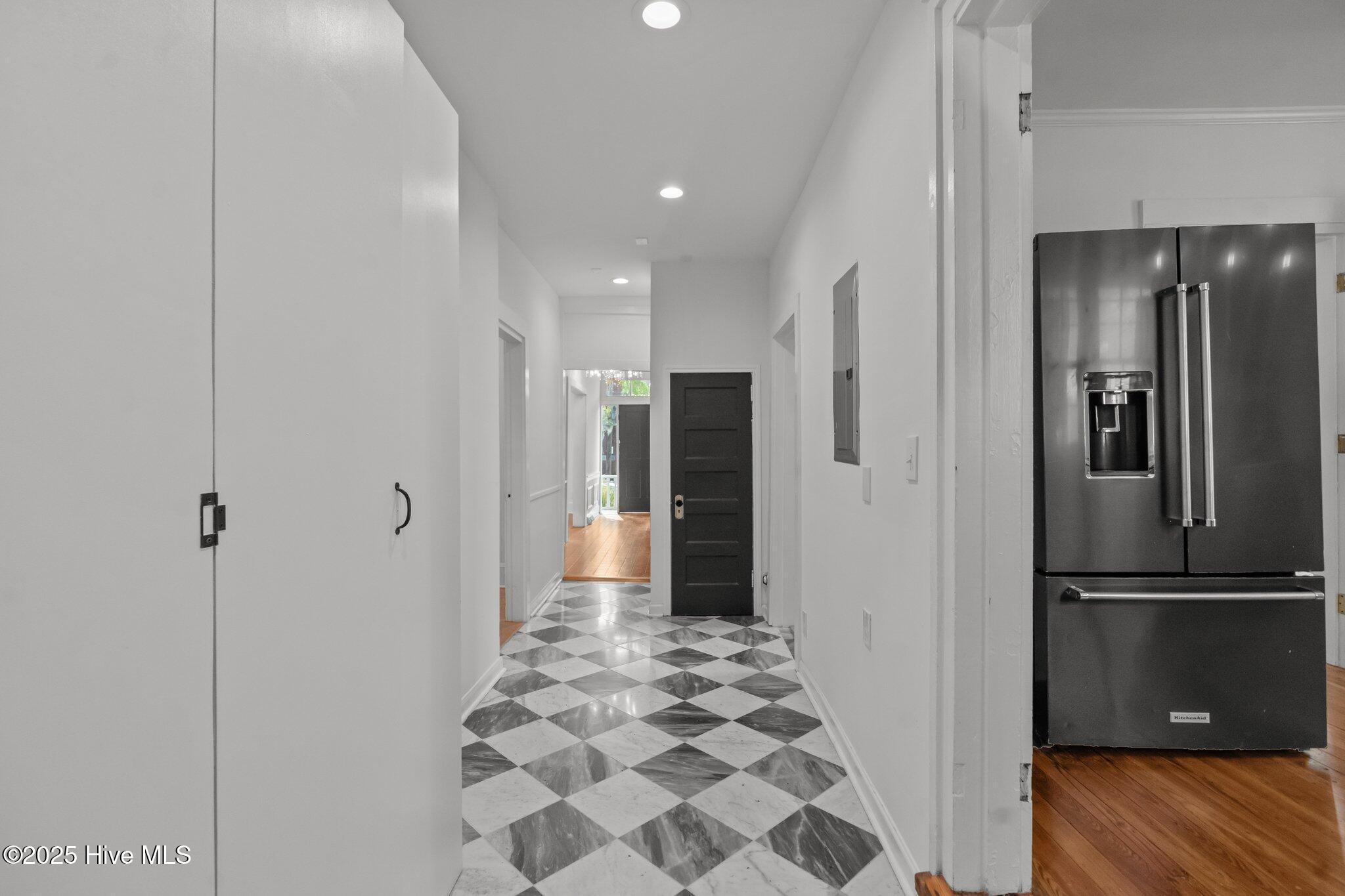 12 N 5th Avenue Property Photo 12