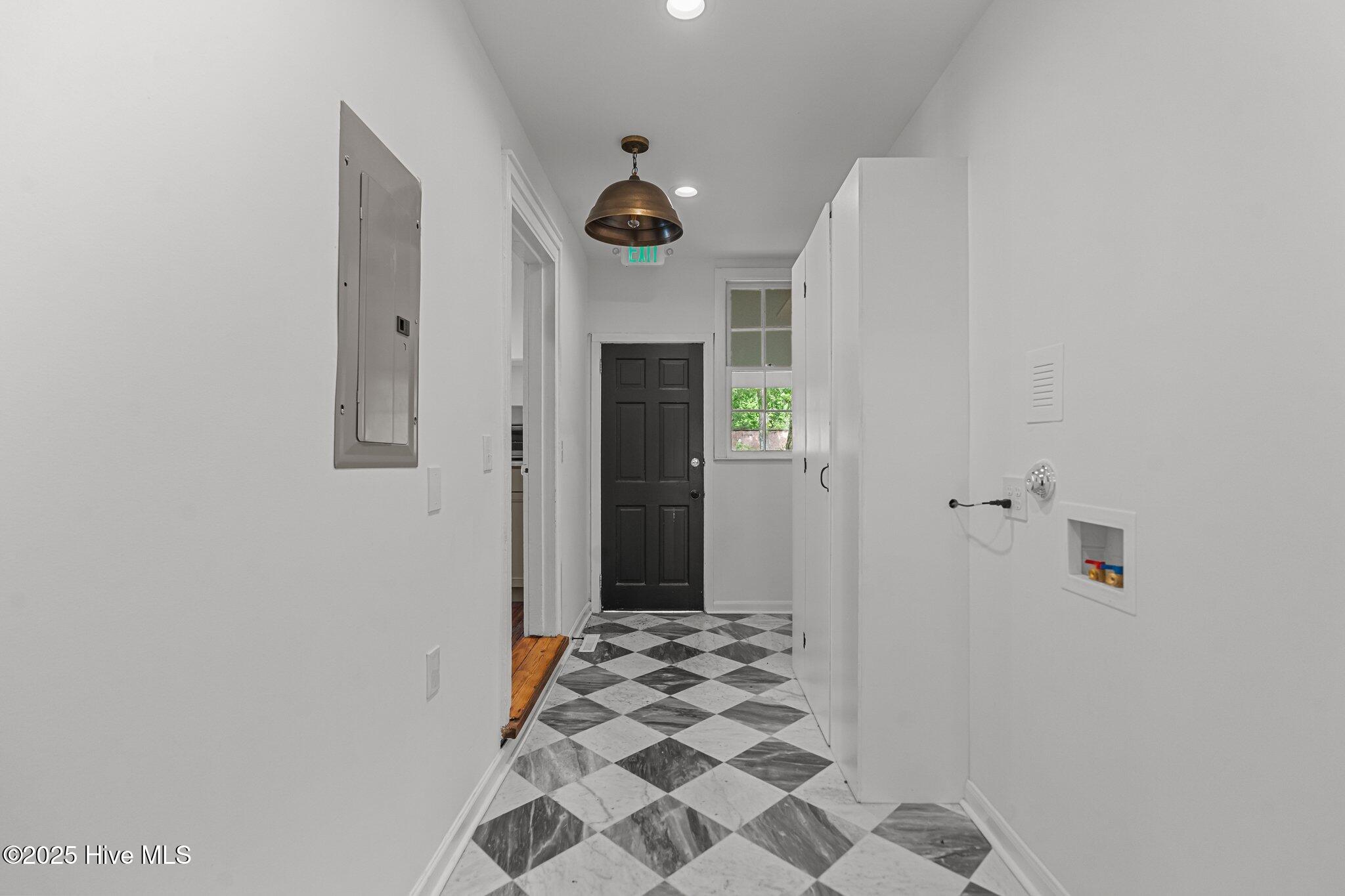 12 N 5th Avenue Property Photo 13
