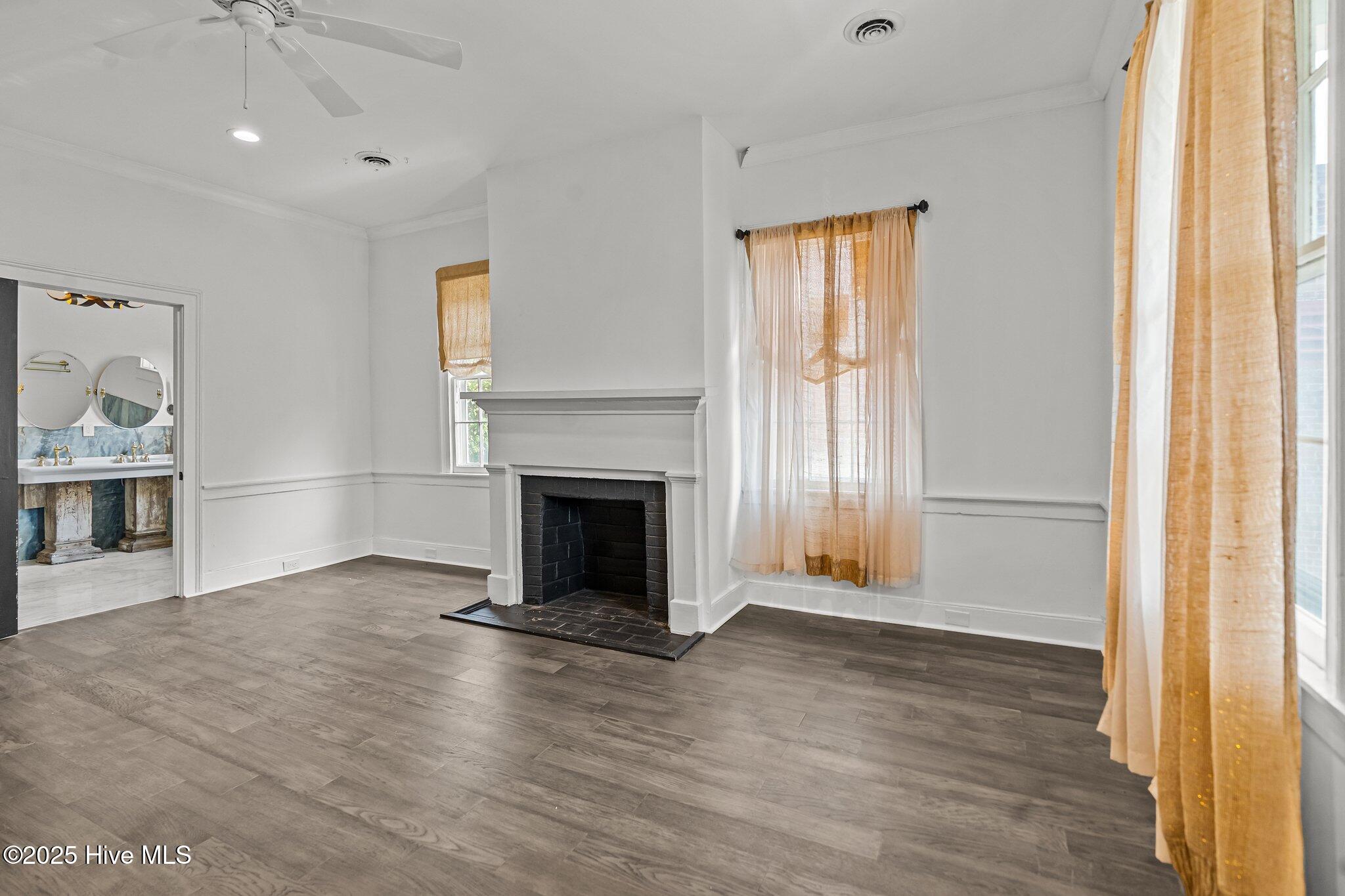 12 N 5th Avenue Property Photo 17