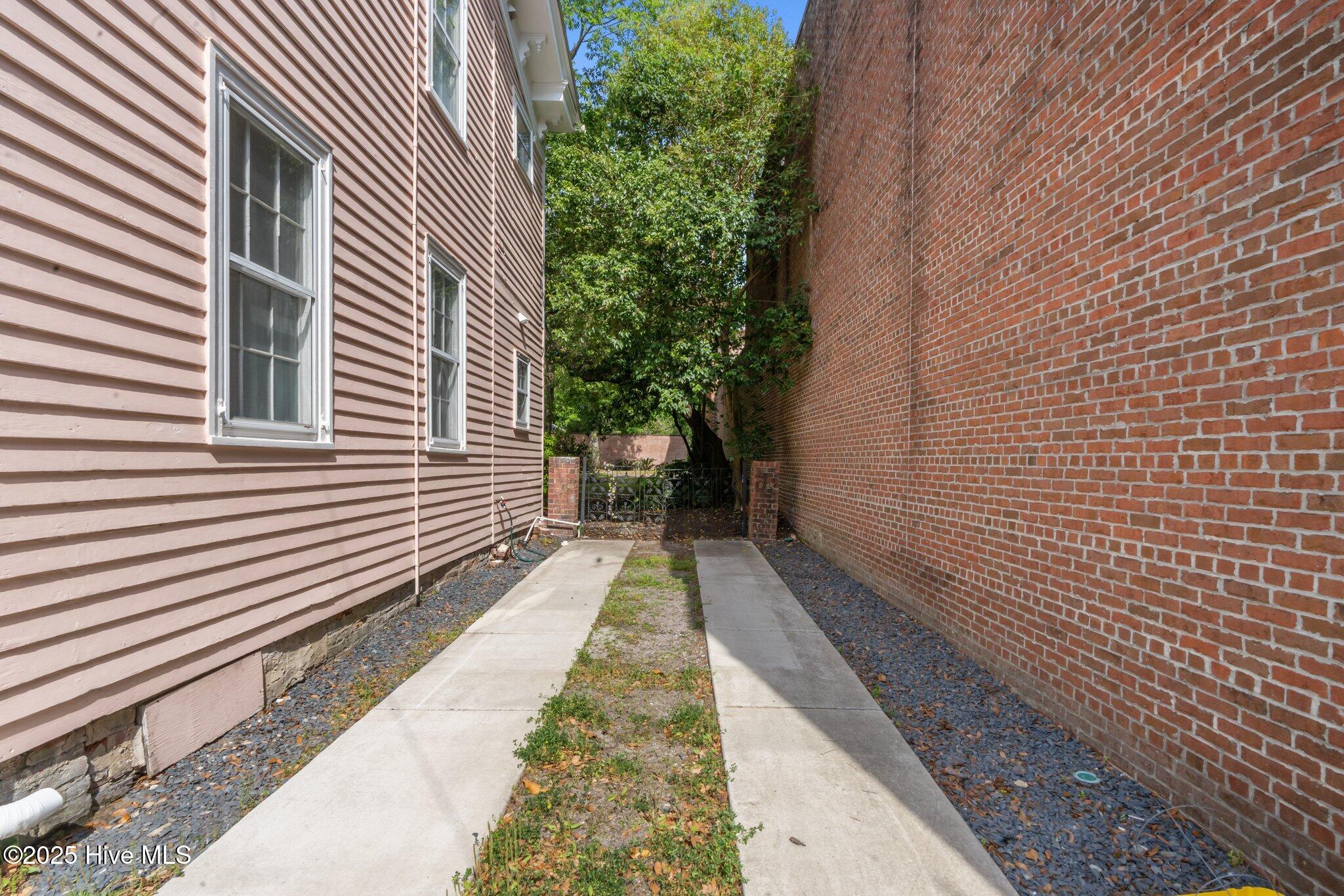 12 N 5th Avenue Property Photo 35