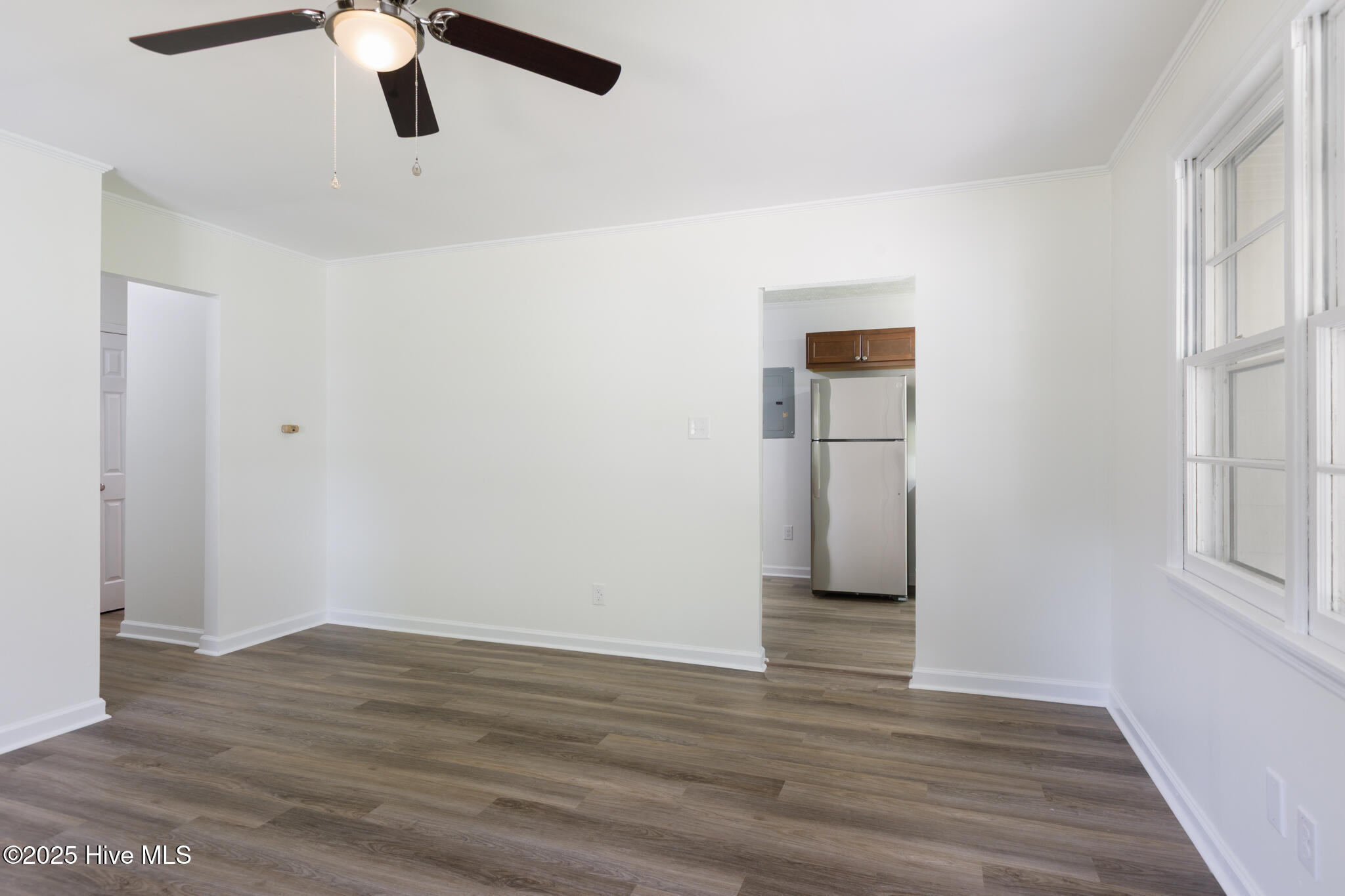 671 Forest Drive Property Photo 5