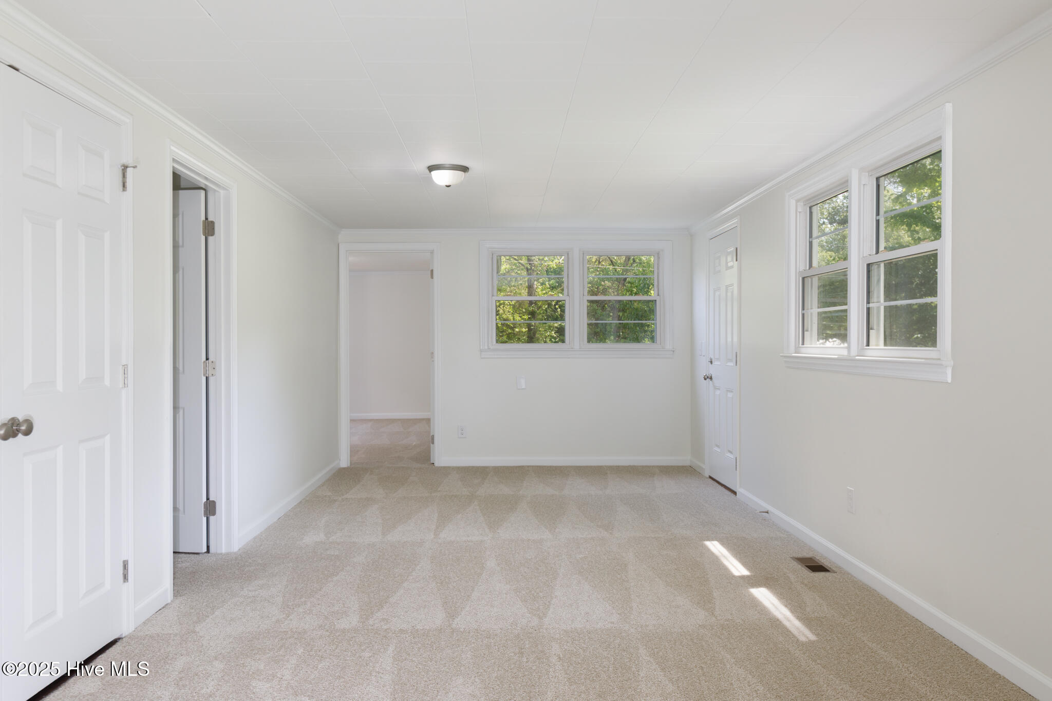 671 Forest Drive Property Photo 22