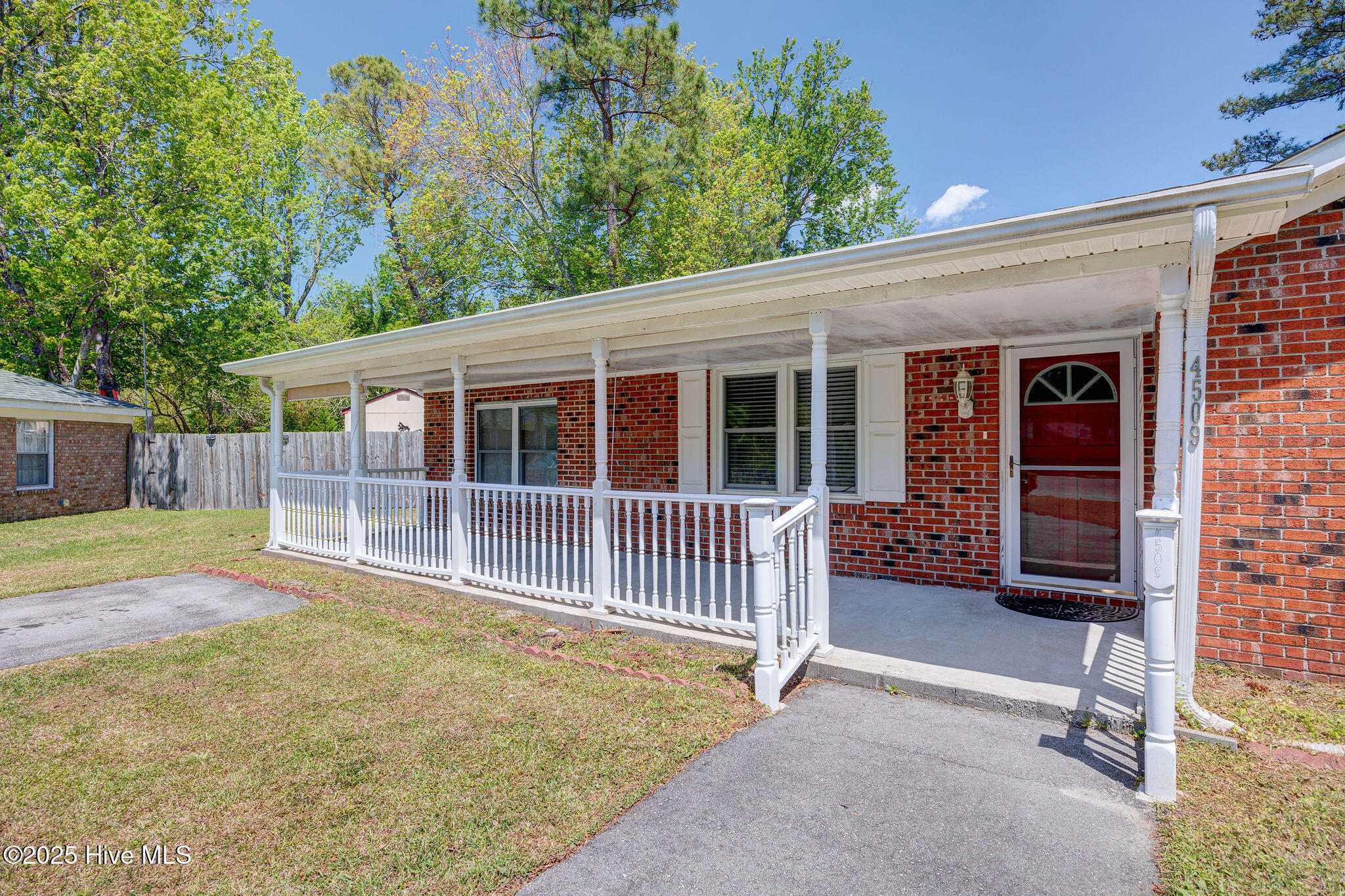 4509 Dullage Drive Property Photo 5