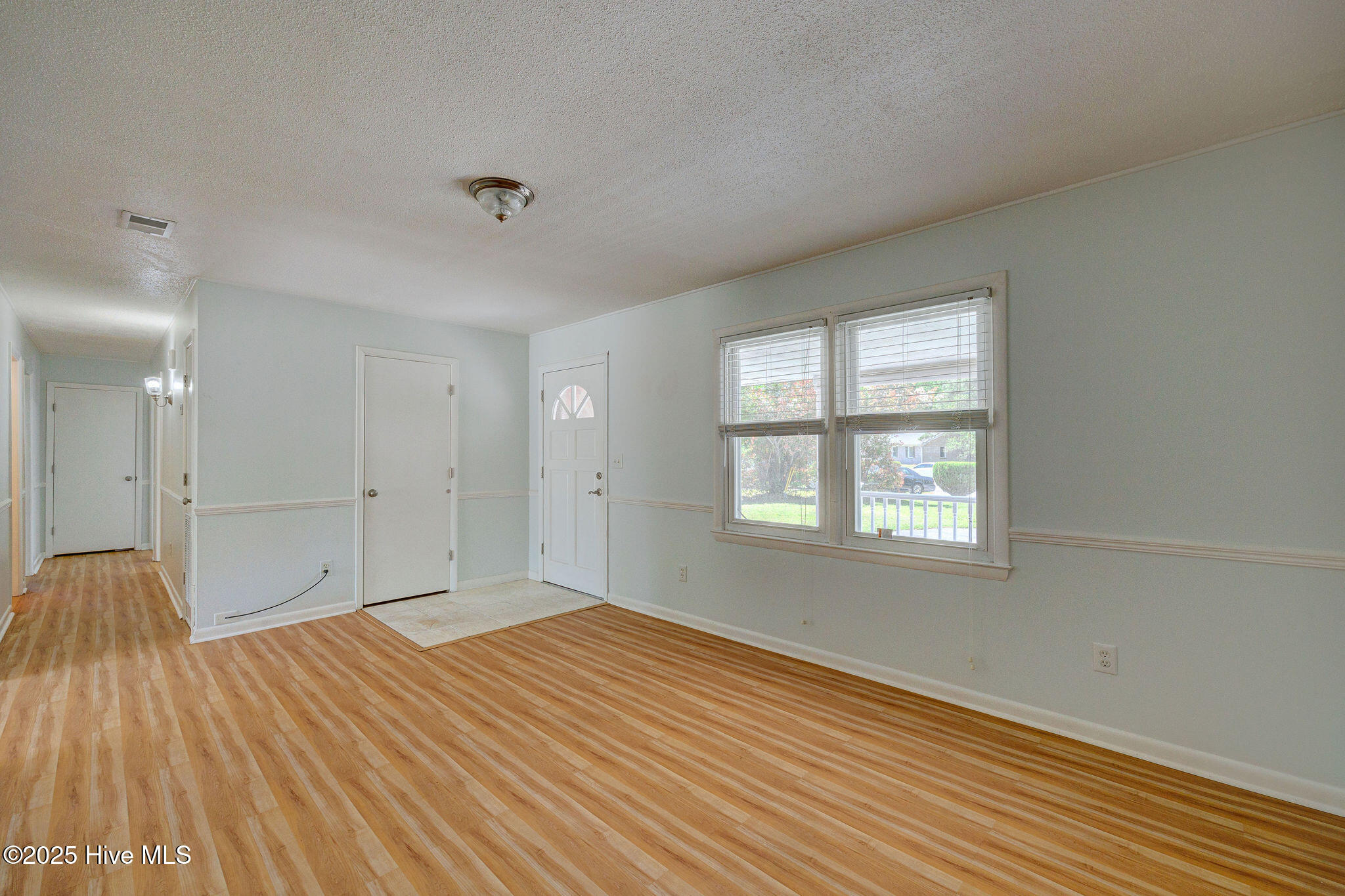 4509 Dullage Drive Property Photo 6