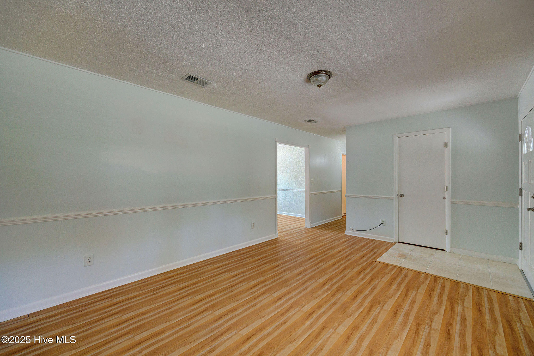 4509 Dullage Drive Property Photo 7