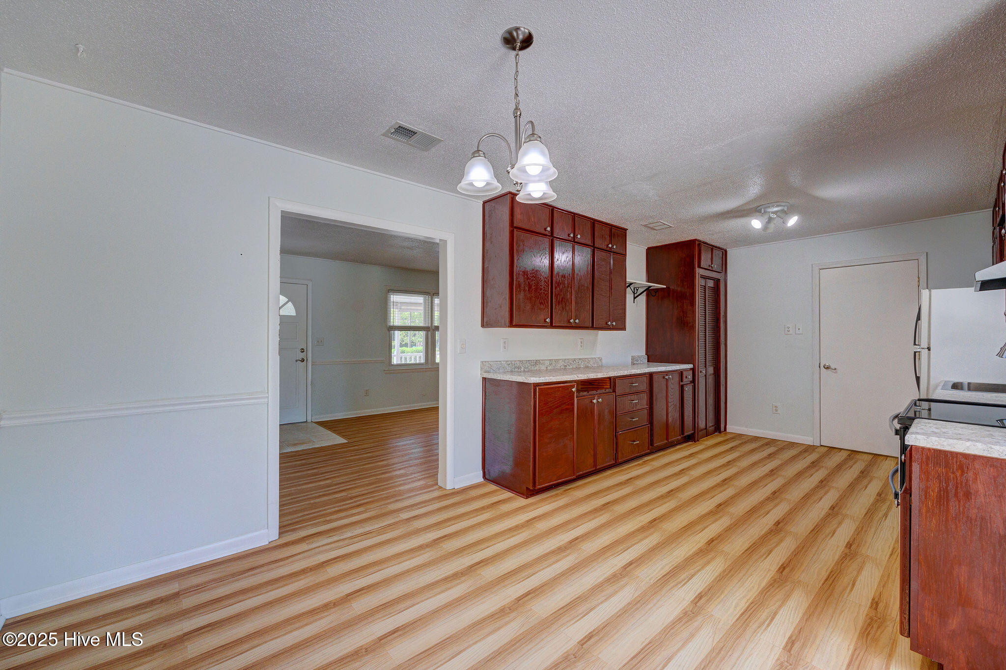 4509 Dullage Drive Property Photo 10