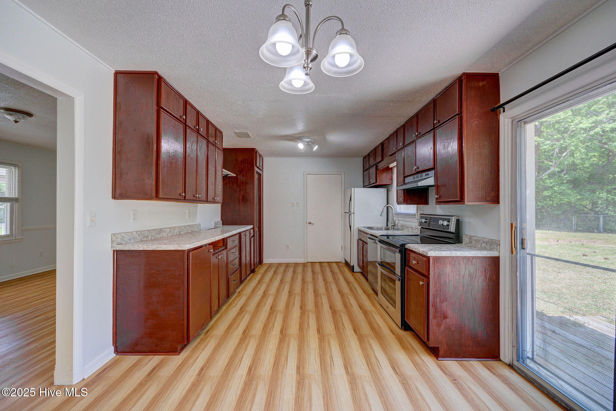 4509 Dullage Drive Property Photo 12