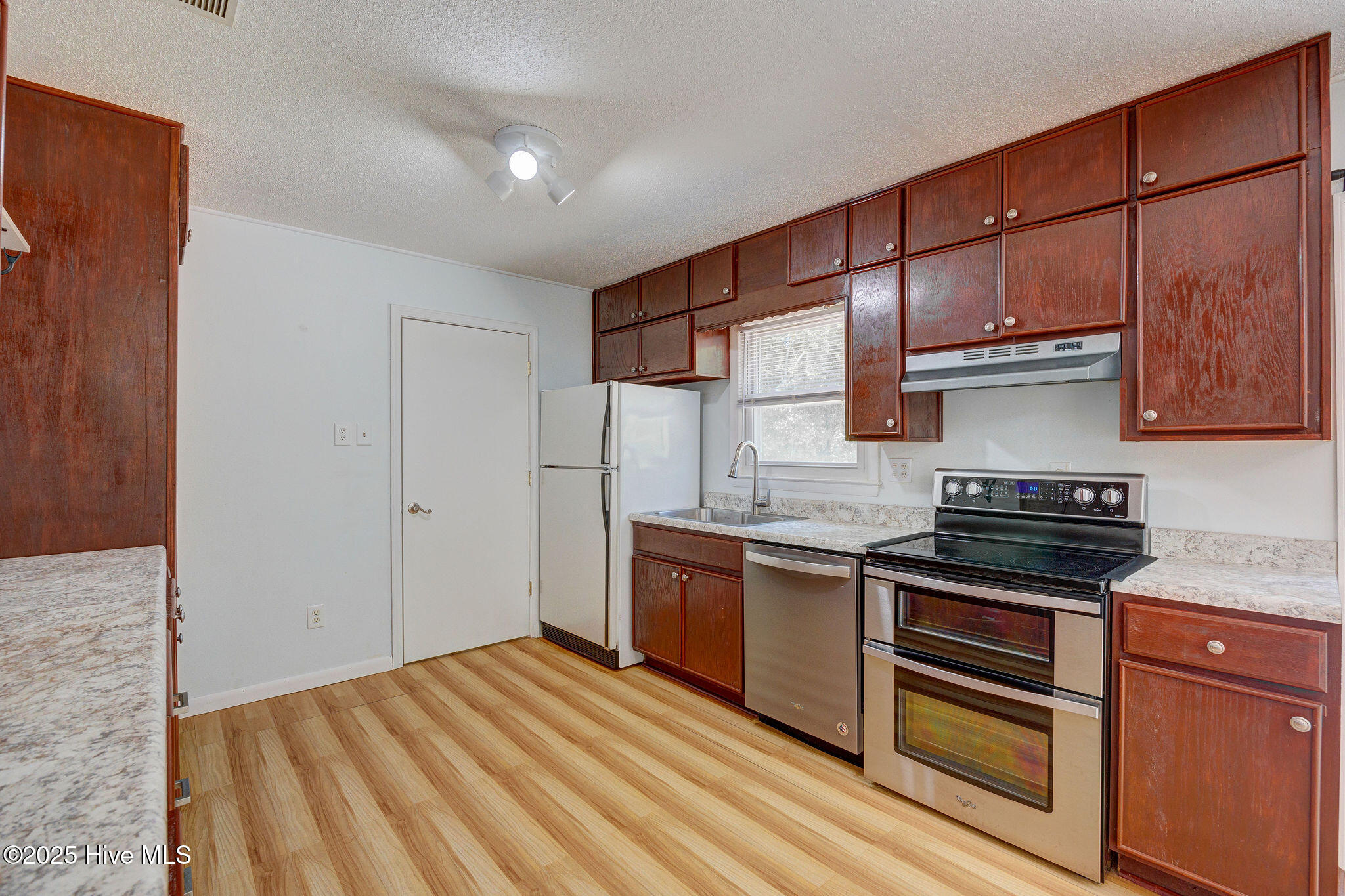 4509 Dullage Drive Property Photo 13