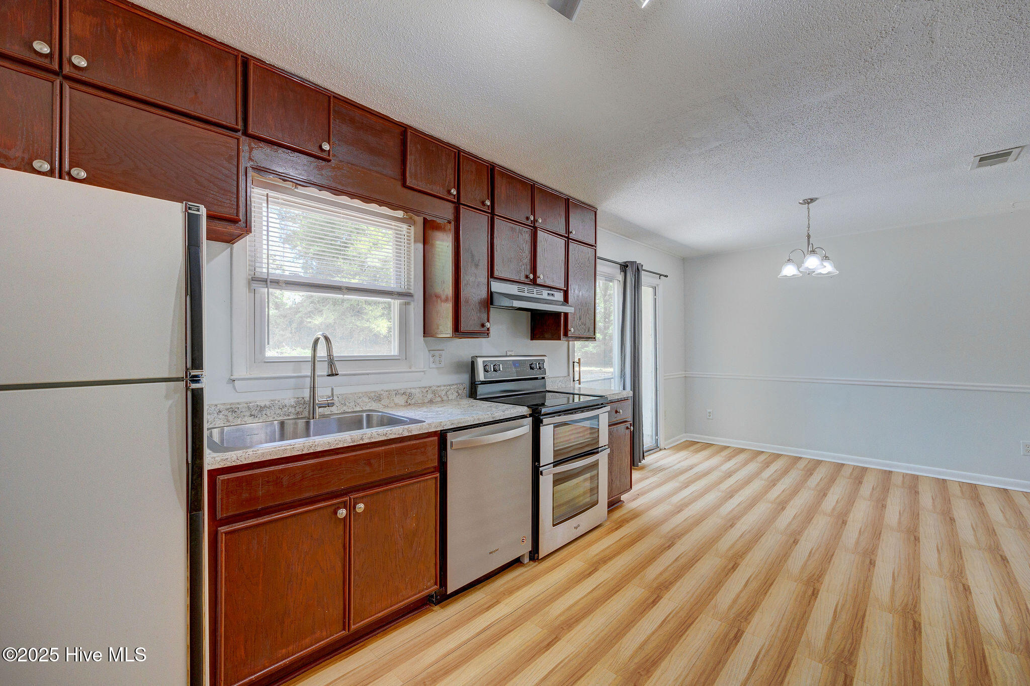 4509 Dullage Drive Property Photo 14