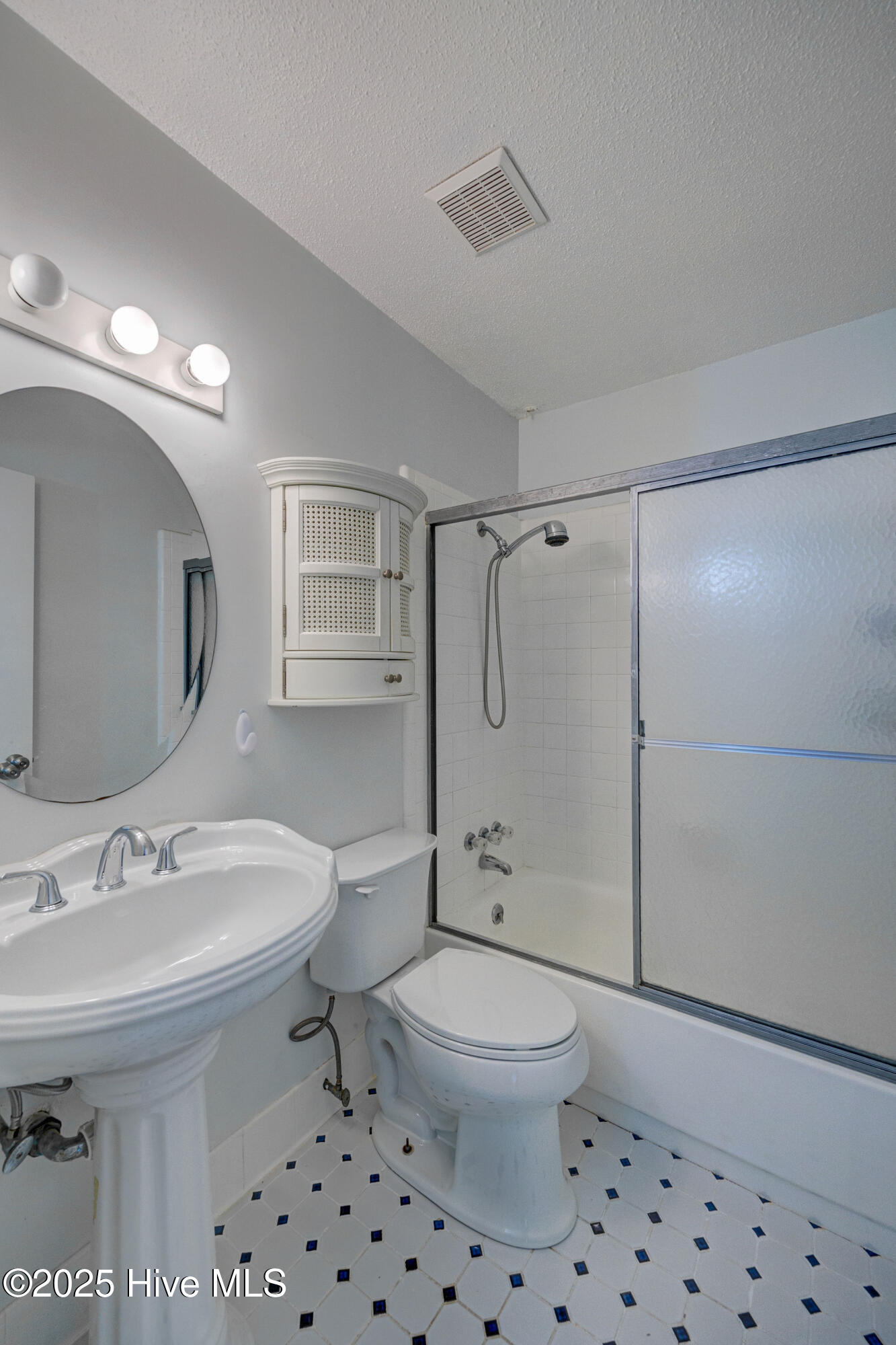 4509 Dullage Drive Property Photo 24