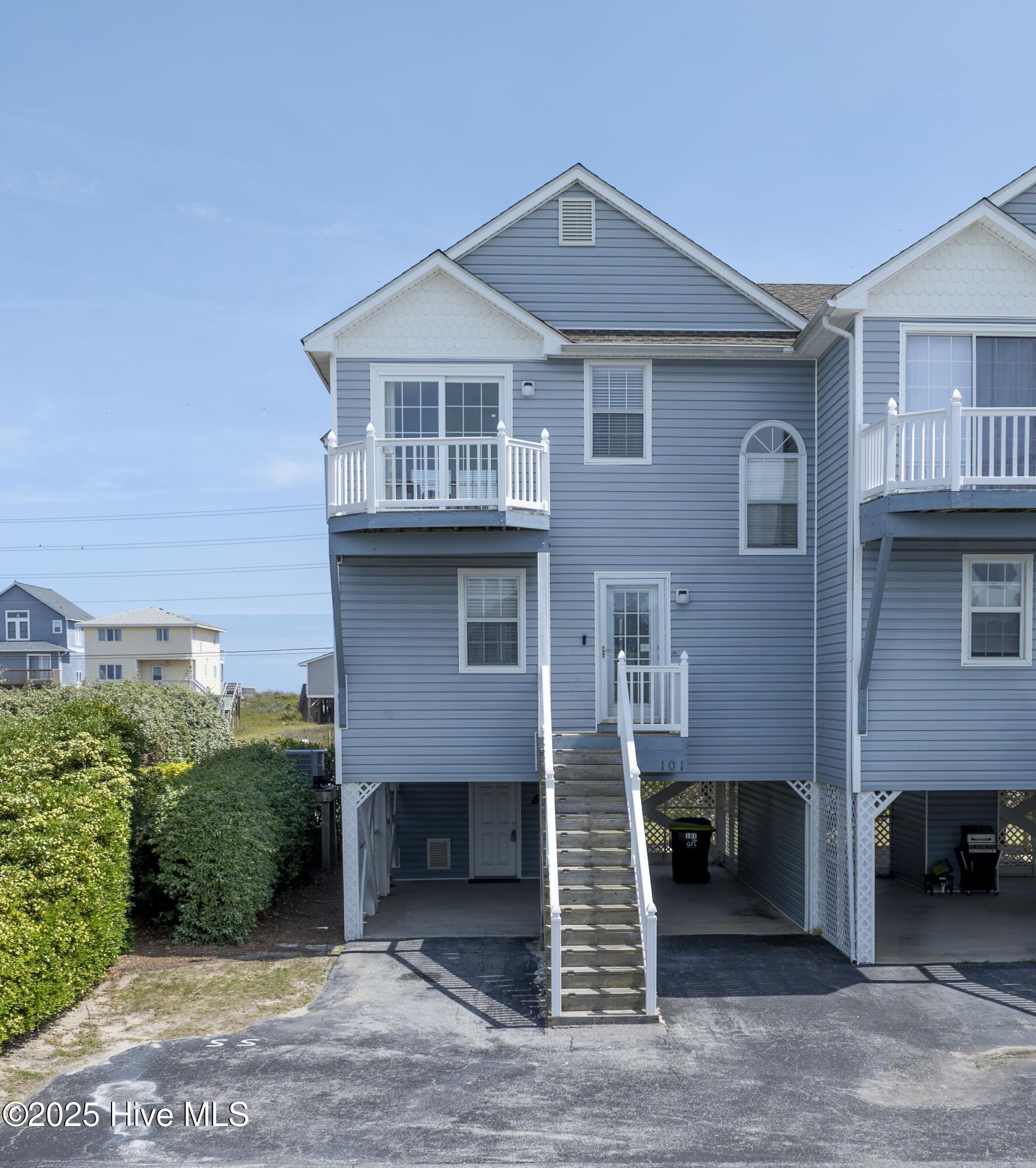 101 Heron Cay Court Property Photo