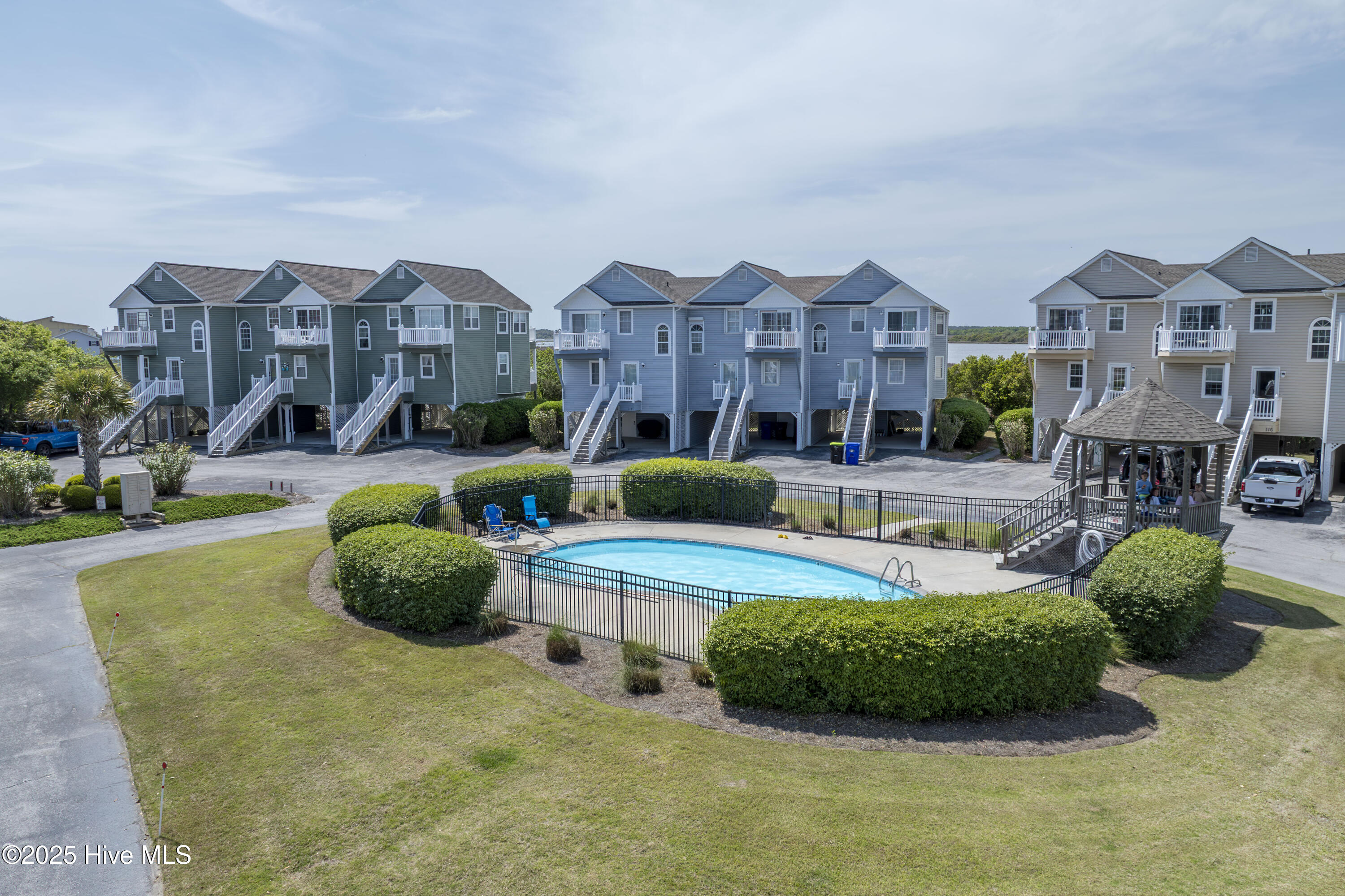 101 Heron Cay Court Property Photo 4