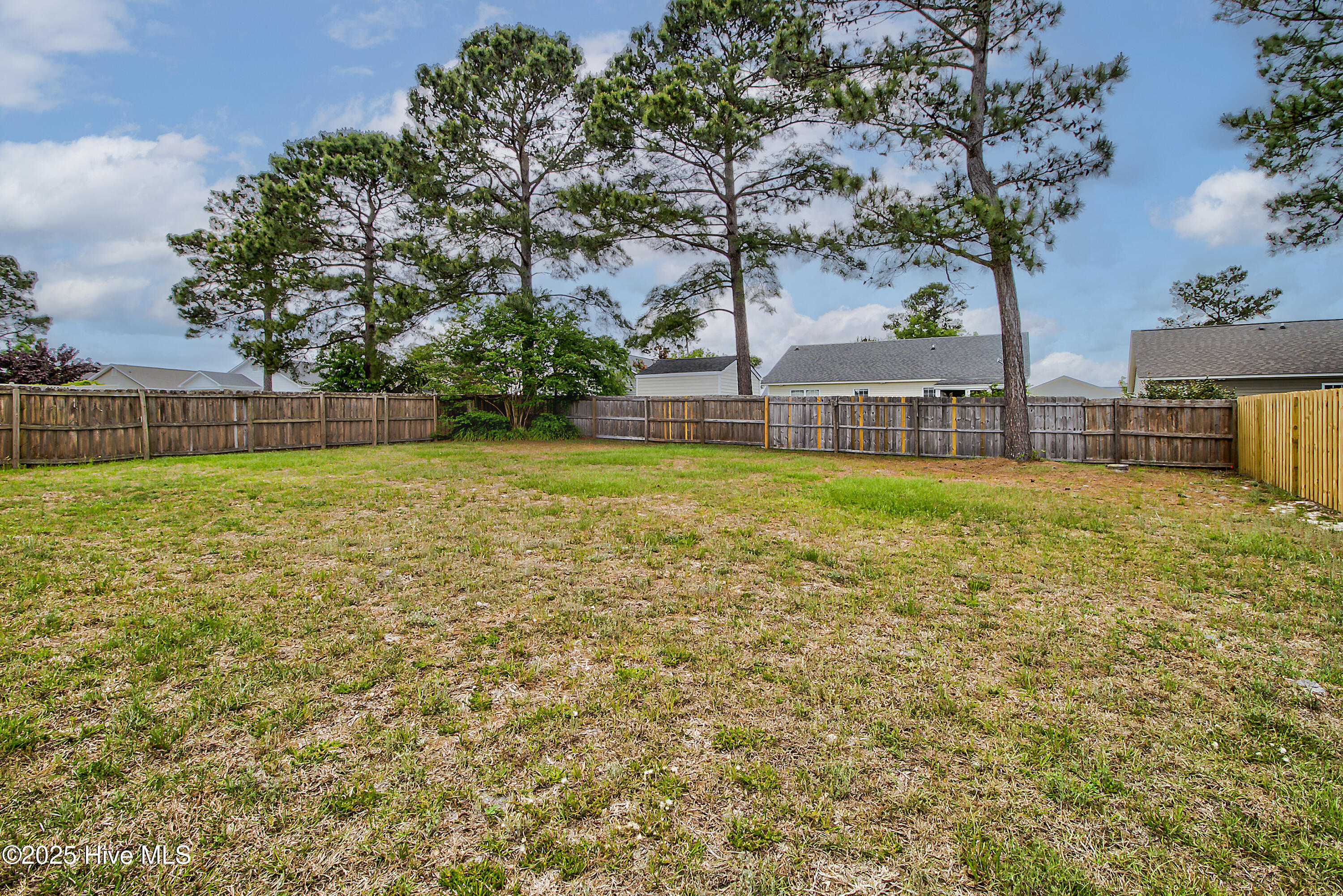 1010 Foxridge Way Property Photo 21