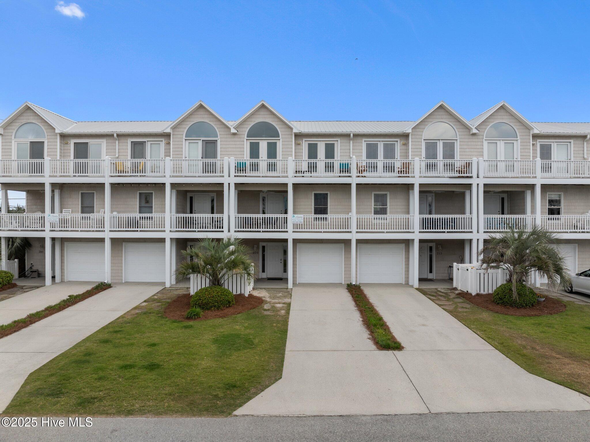 209 N Avenue Property Photo