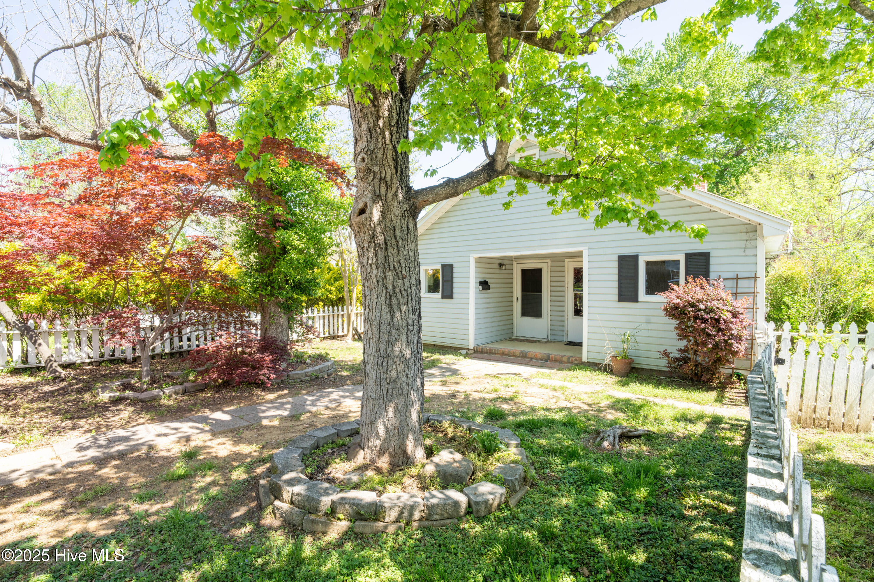 Carrboro Real Estate Listings Main Image