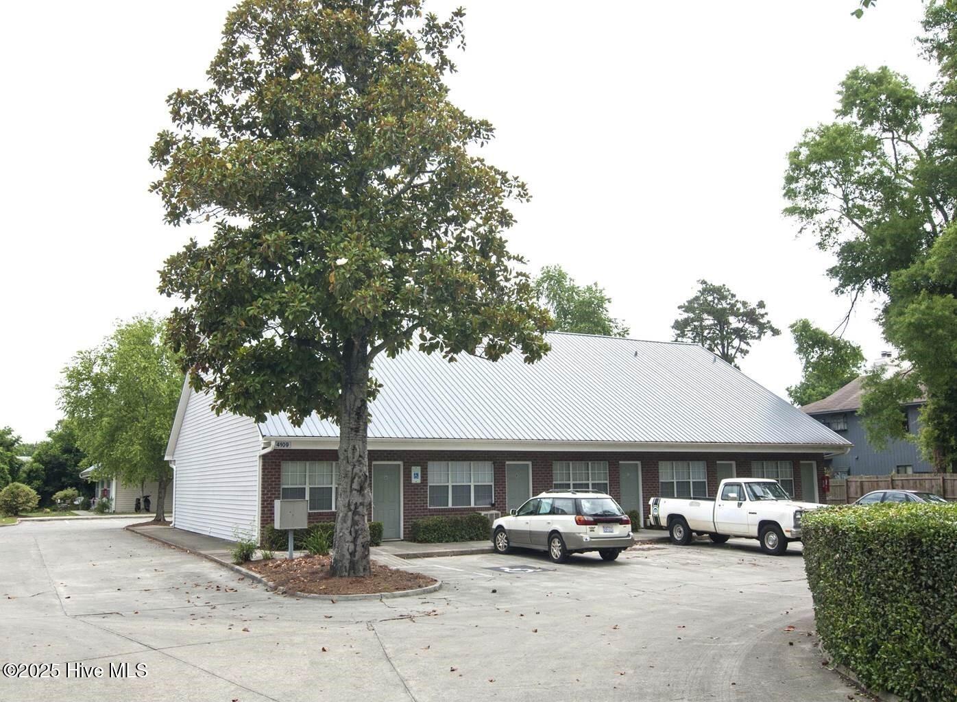 4105 Spirea Drive B Property Photo