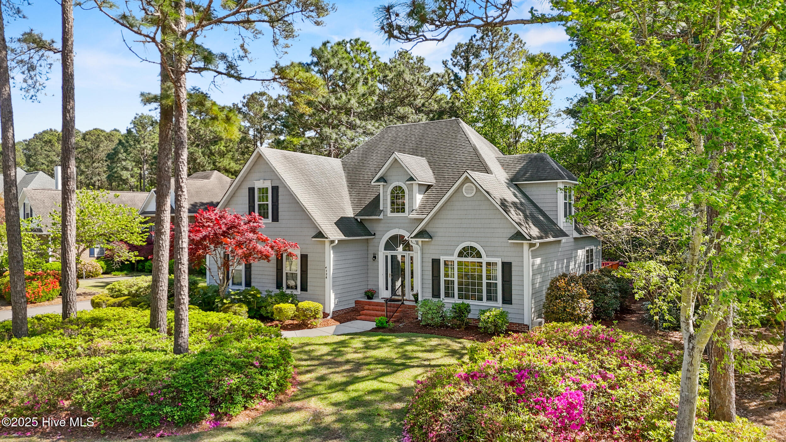 4728 Wedgefield Drive Property Photo