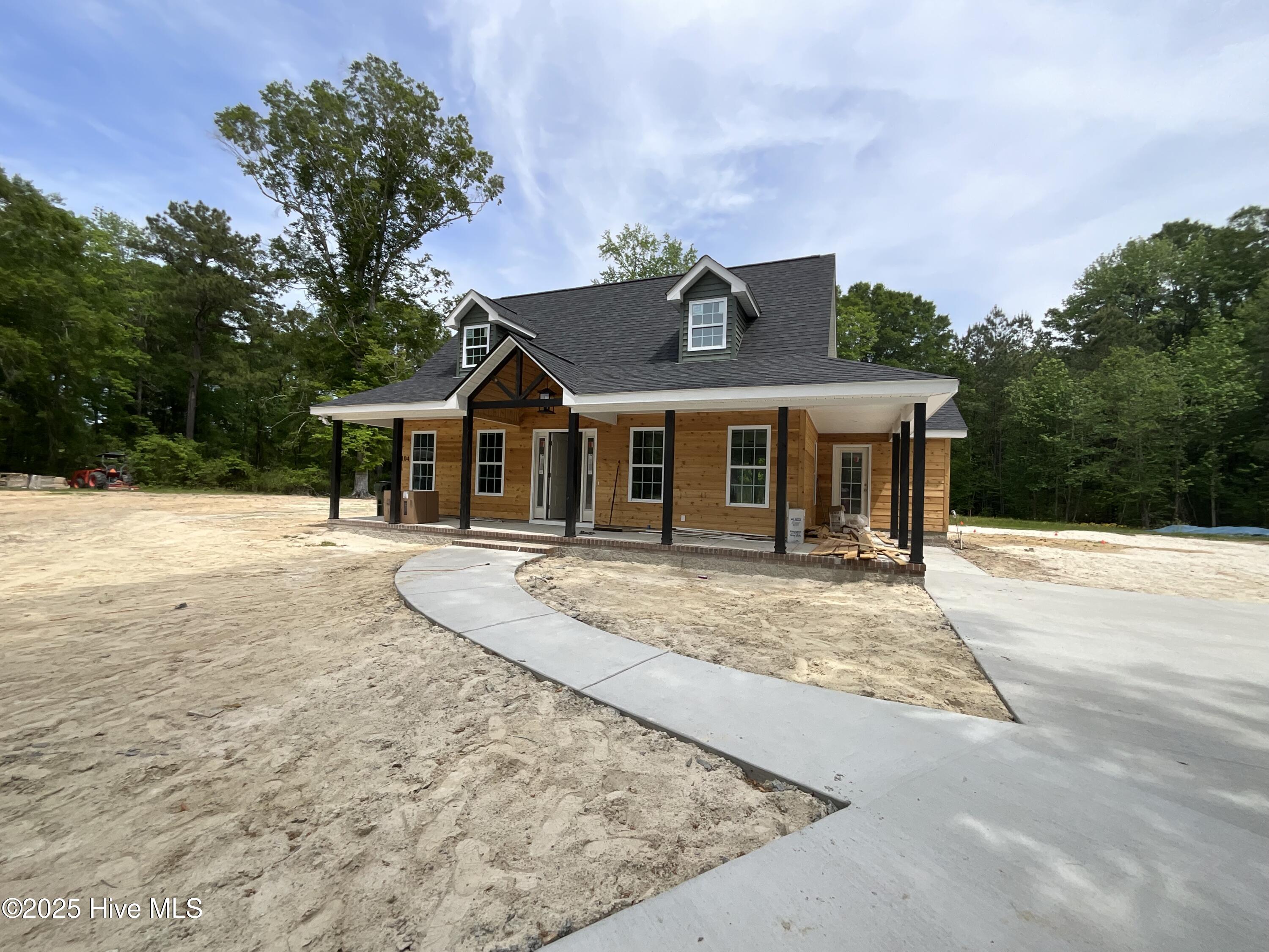 2104 Shenandoah Court Property Photo