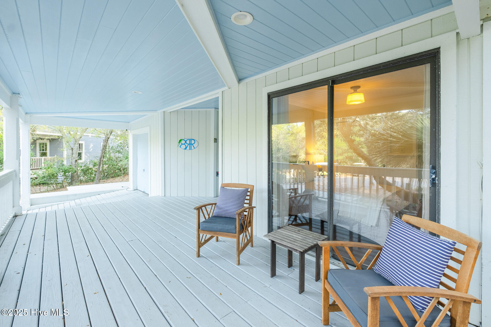 8 Racerunner Court Property Photo 3