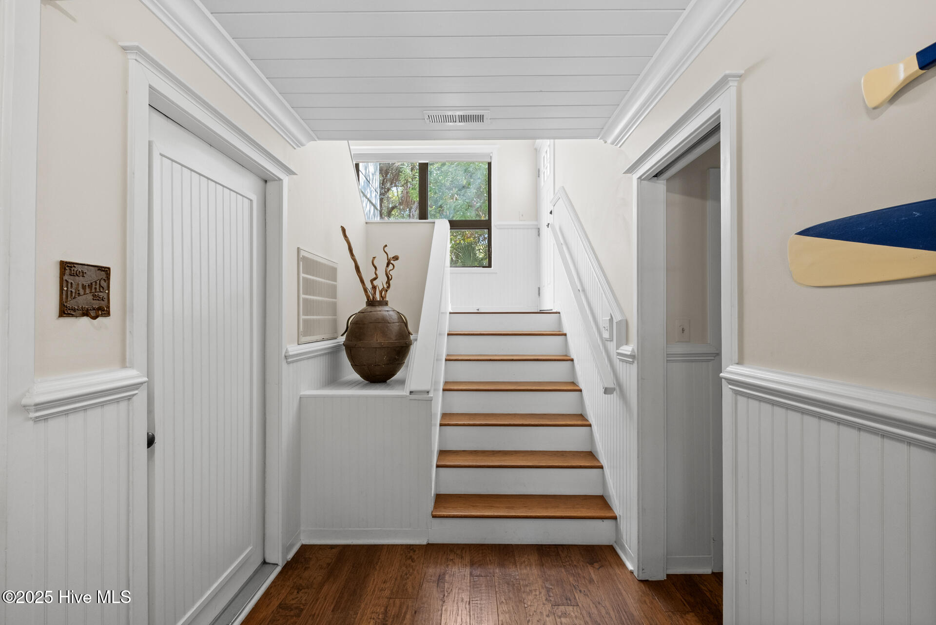 8 Racerunner Court Property Photo 4