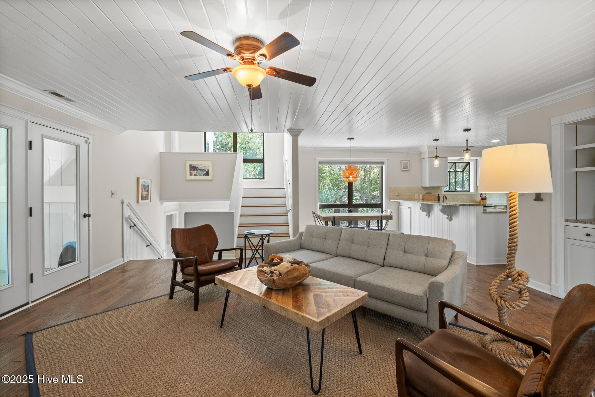 8 Racerunner Court Property Photo 5