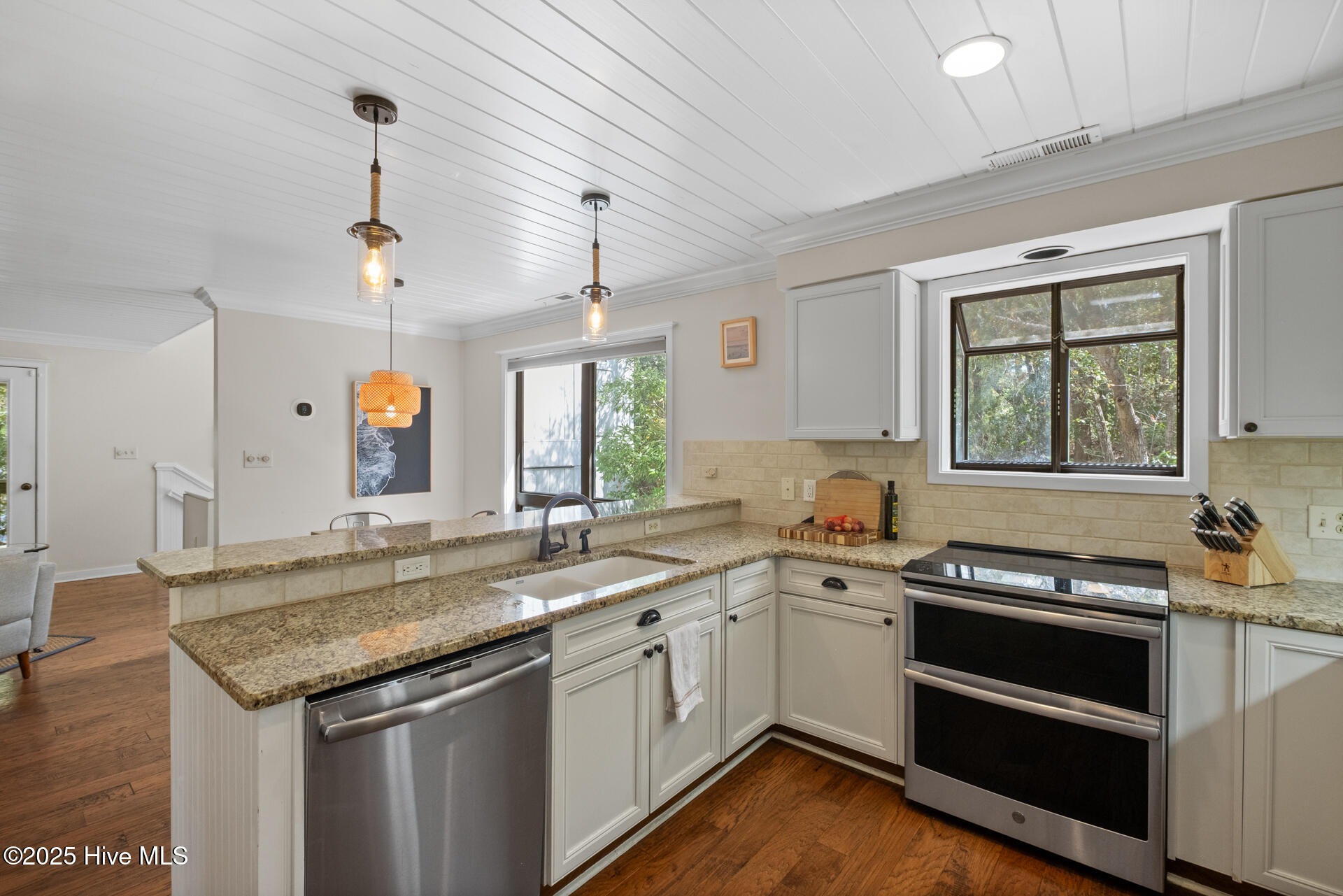 8 Racerunner Court Property Photo 10