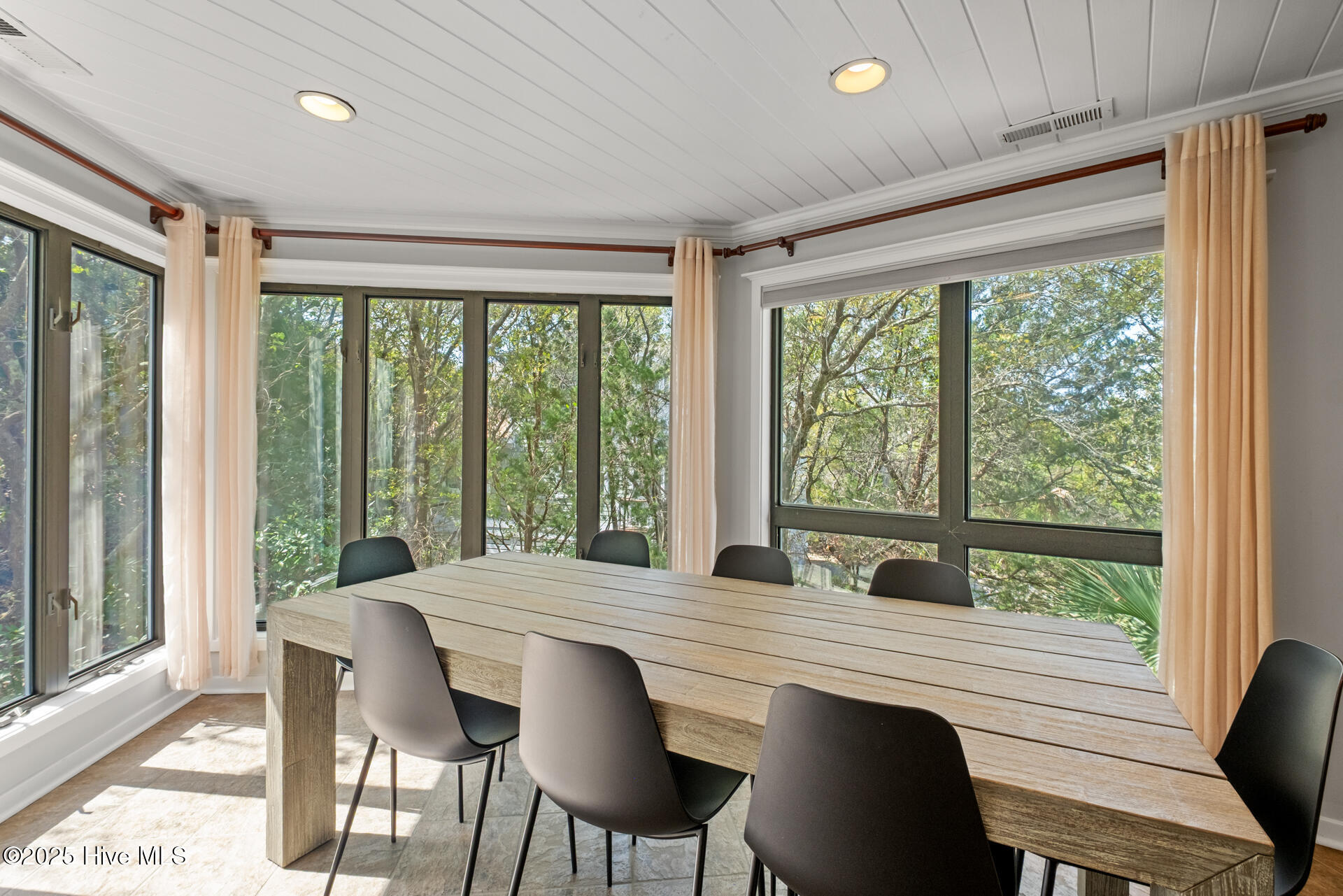 8 Racerunner Court Property Photo 14