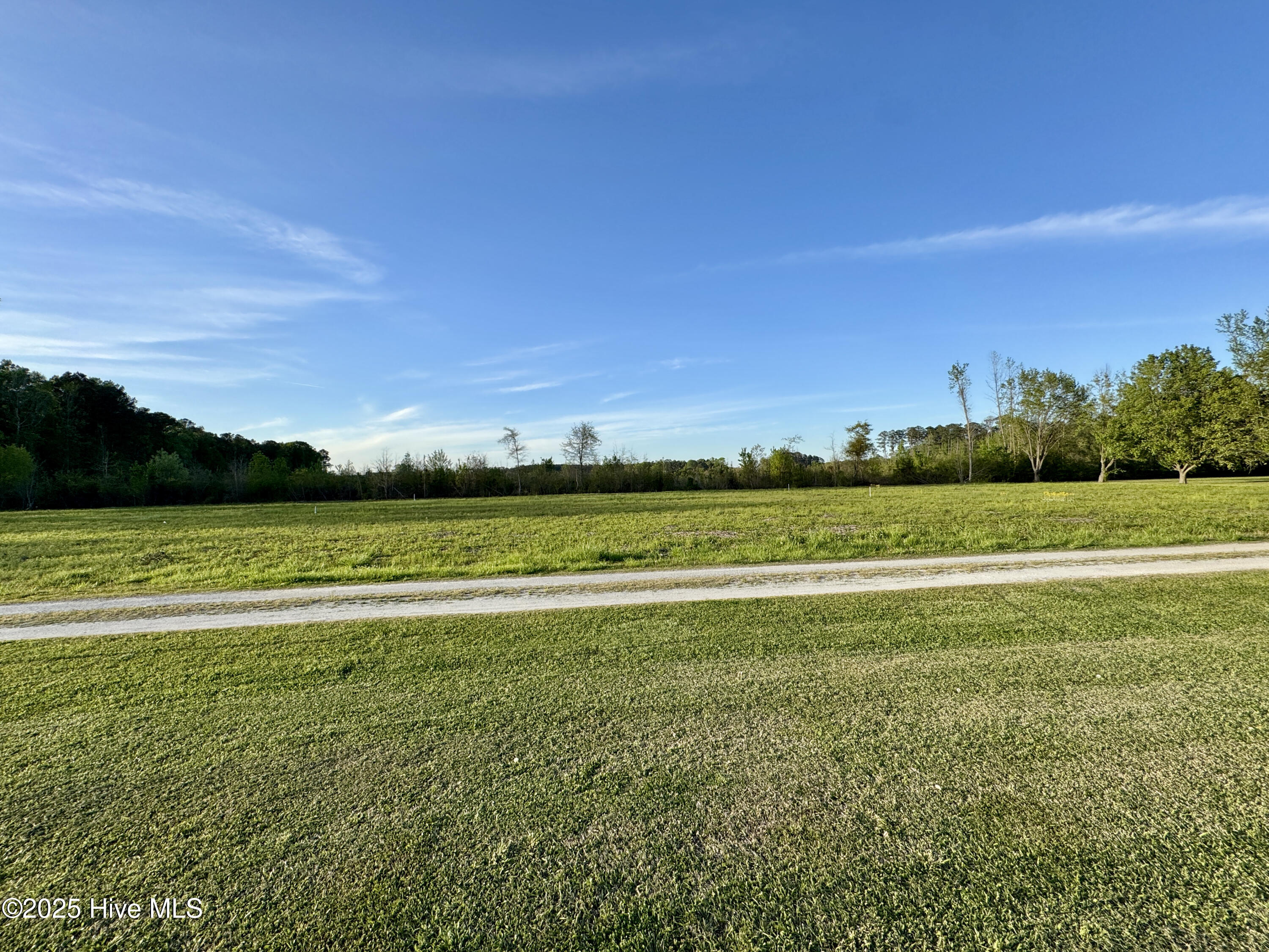 206 Meadowbrook Lane Property Photo 5